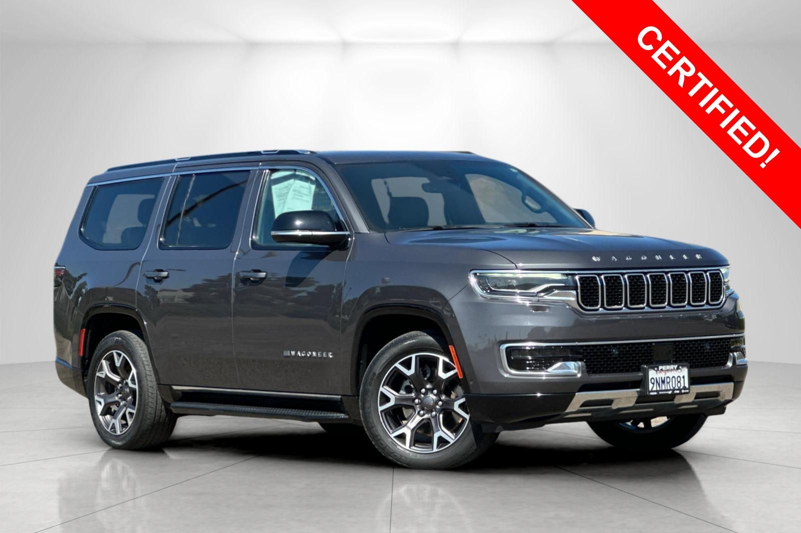 Baltic Gray Metallic Clearcoat 2023 Jeep Wagoneer Series III 4WD SUV / Crossover Four-Wheel Drive 8-Speed Automatic