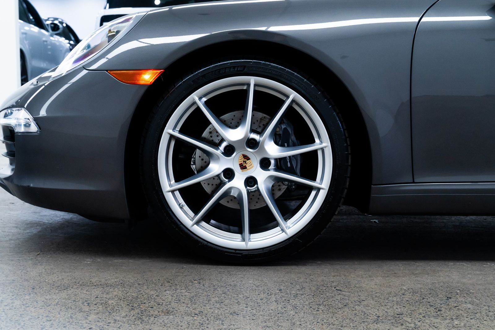 View vehicle photo 7