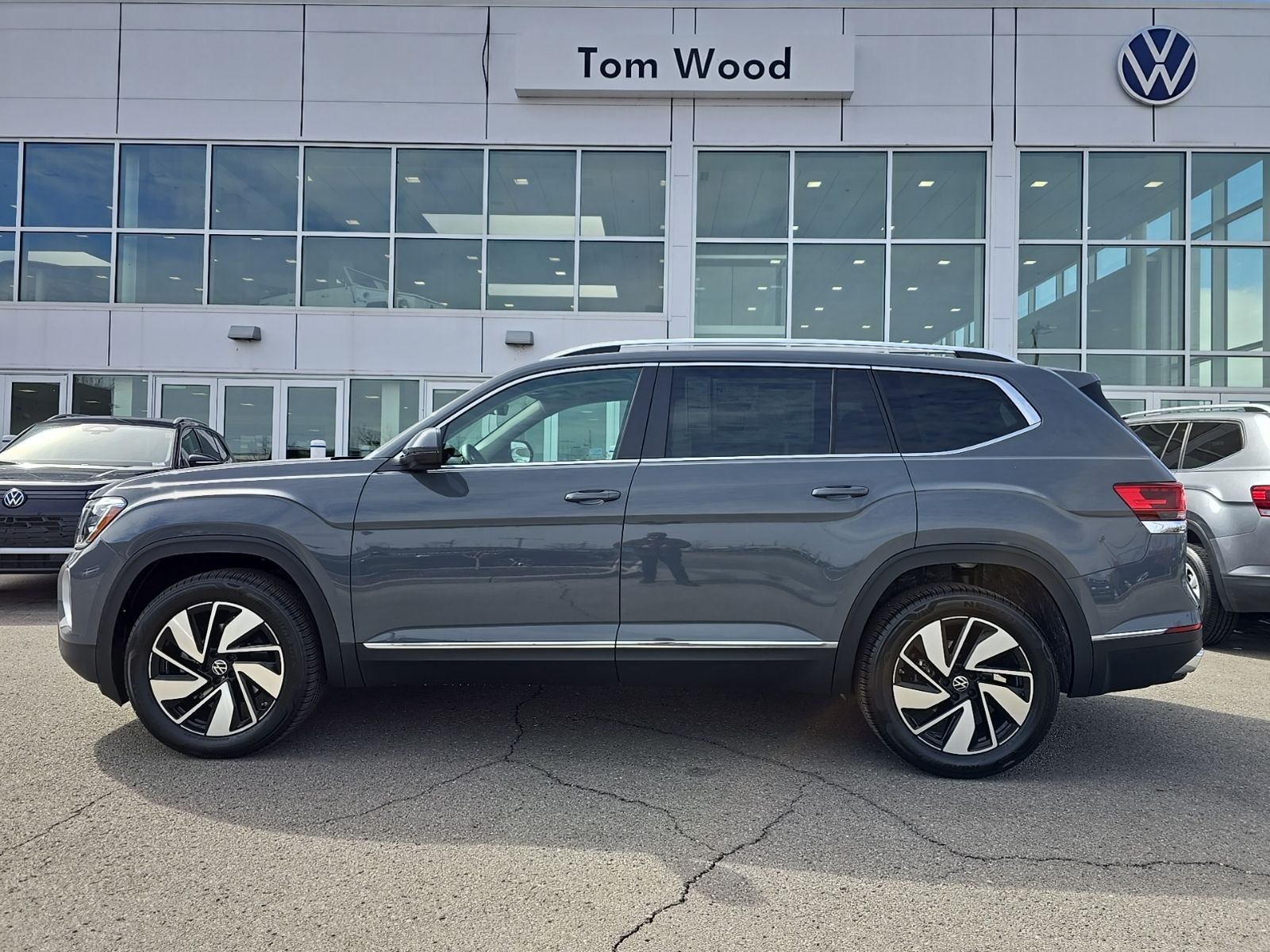 new 2026 Volkswagen Atlas car, priced at $50,517