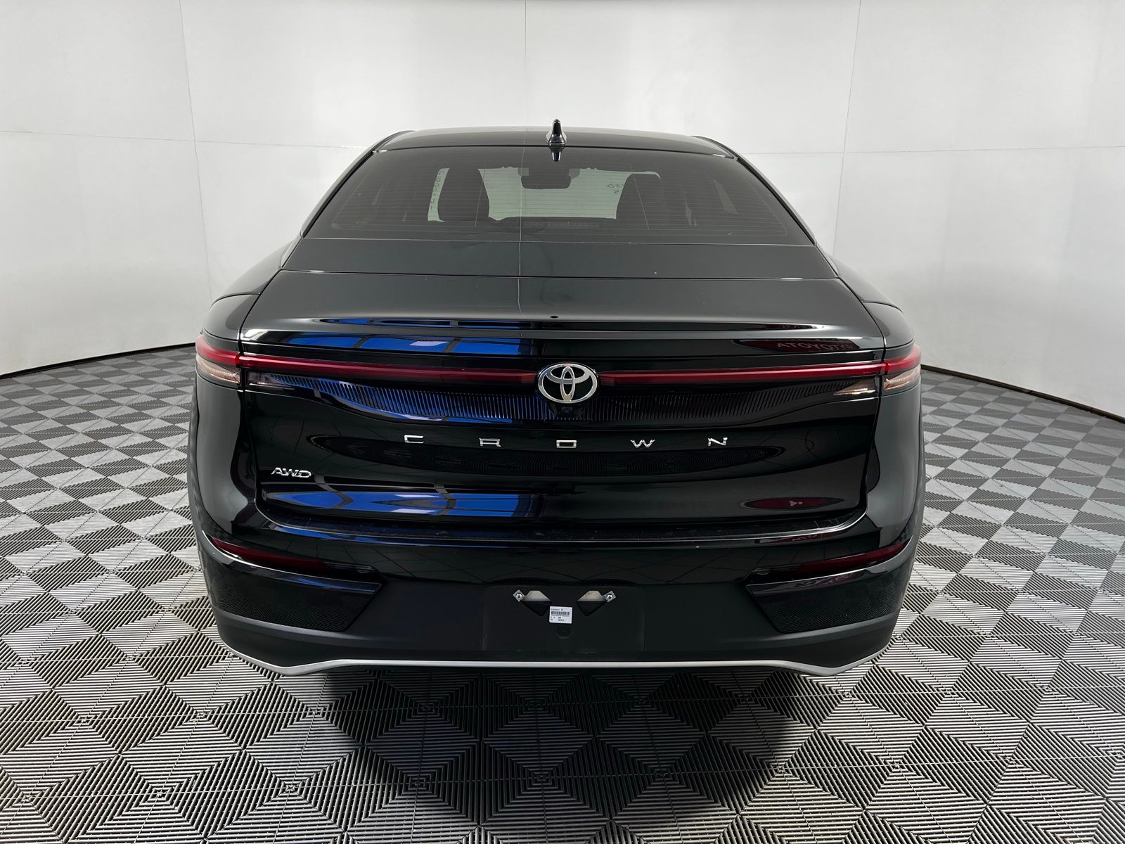 Thumbnail: 2023 Toyota Crown - 6