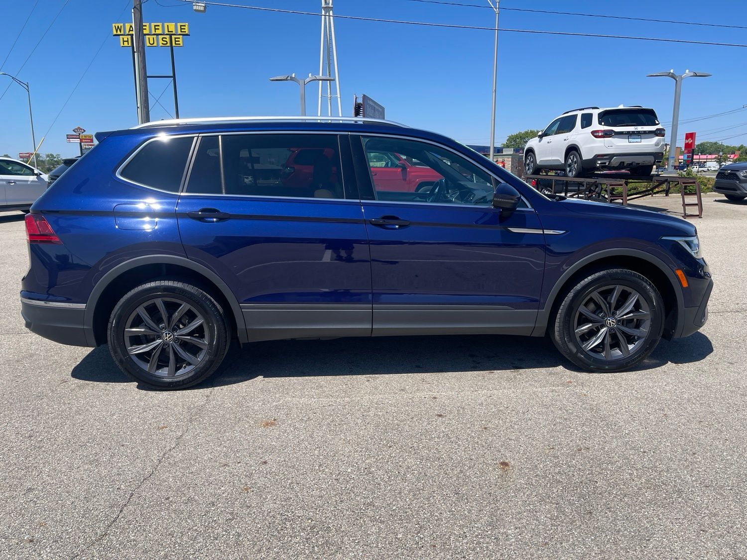 View vehicle photo 2