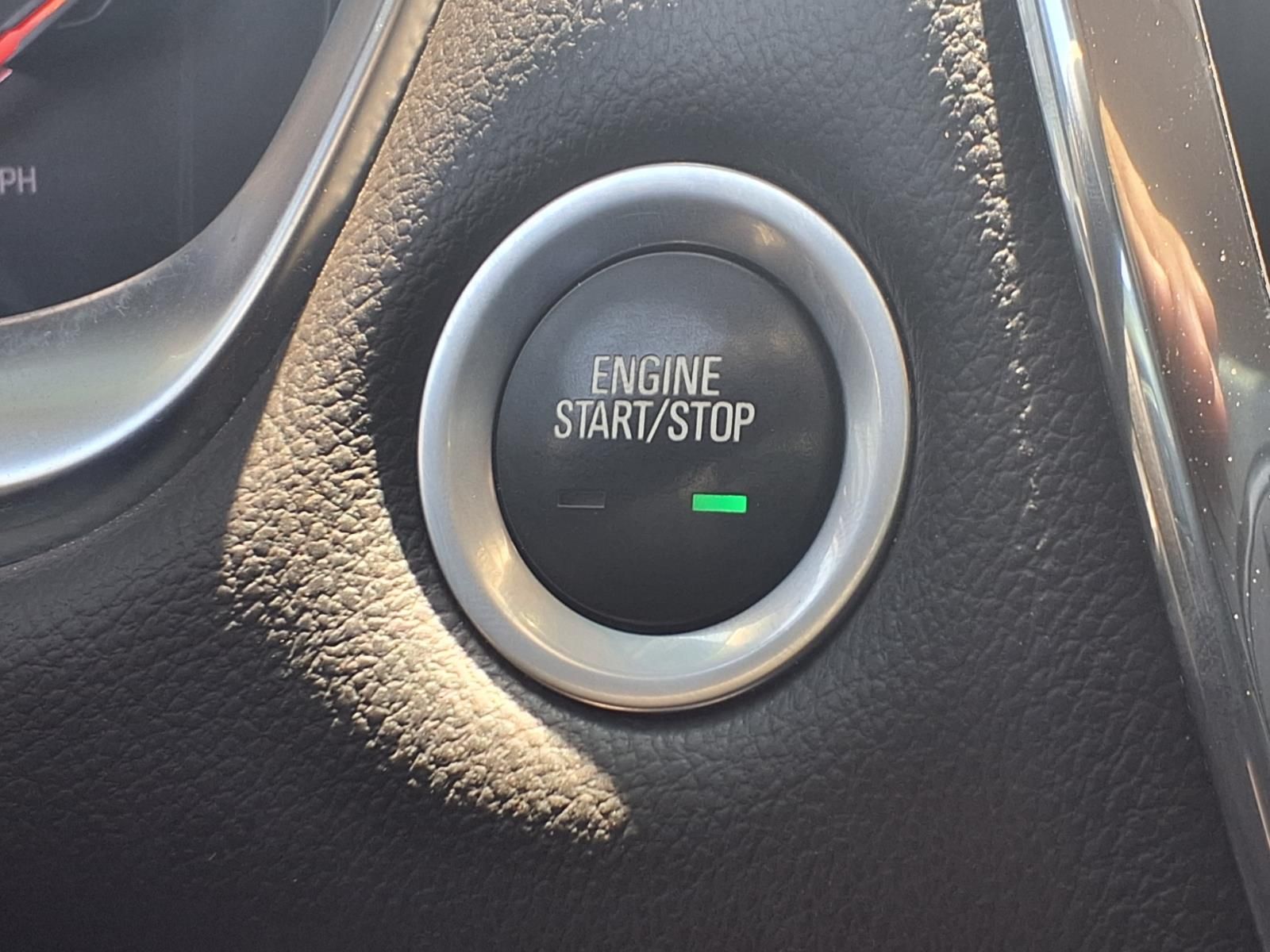 2019 Chevrolet Traverse Premier White at Community Honda