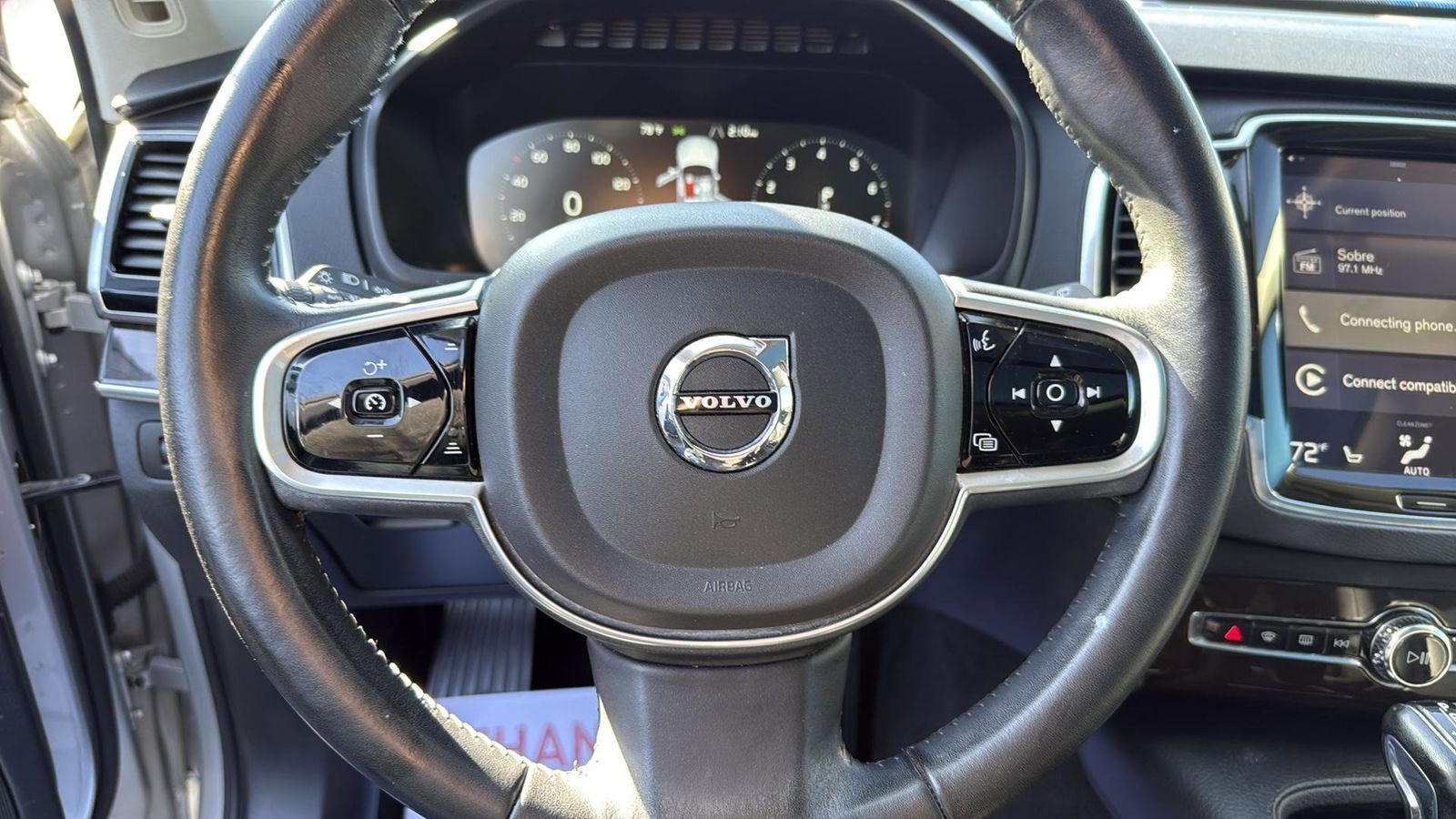 Used Car 2016 Volvo Xc90  T6 Momentum For Sale Under $20,000 In Austin, Texas