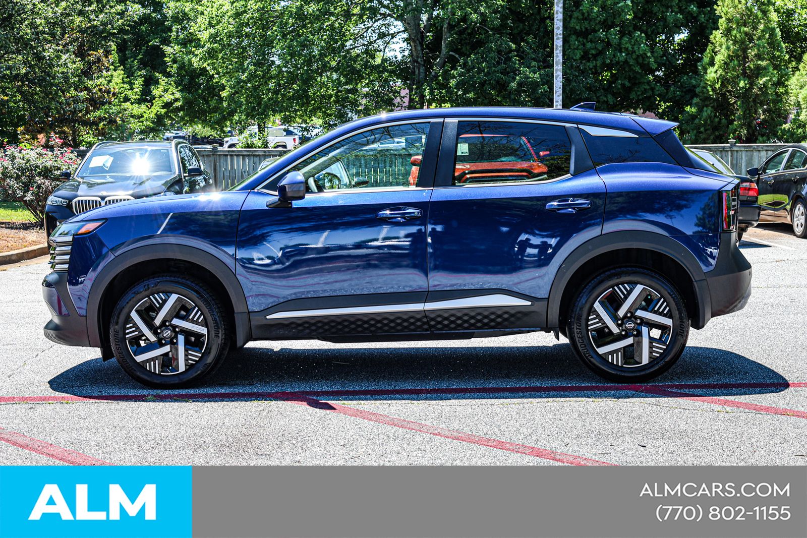 Used 2025 Blue Nissan SV image 10