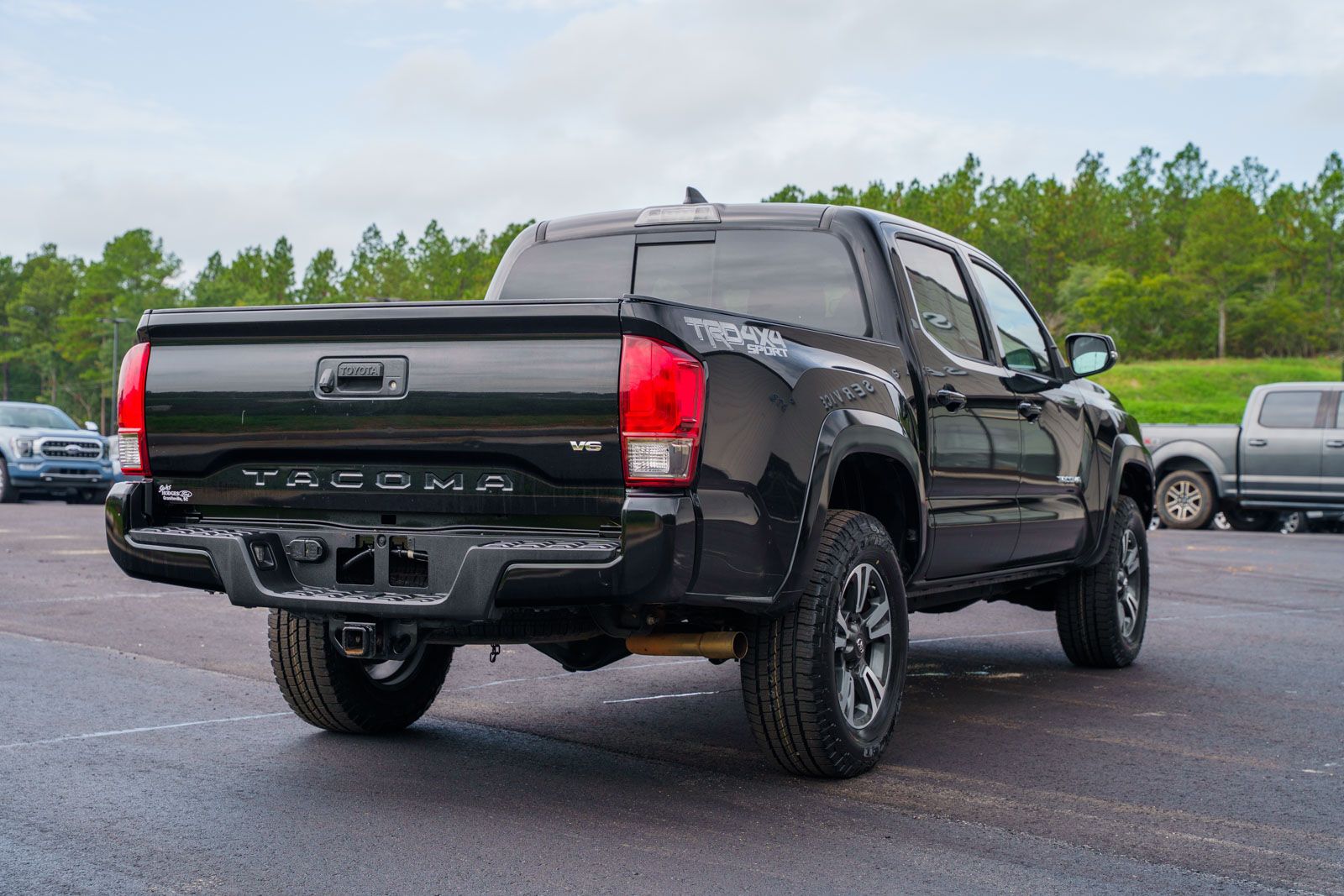 Used 2017 Toyota Tacoma Truck