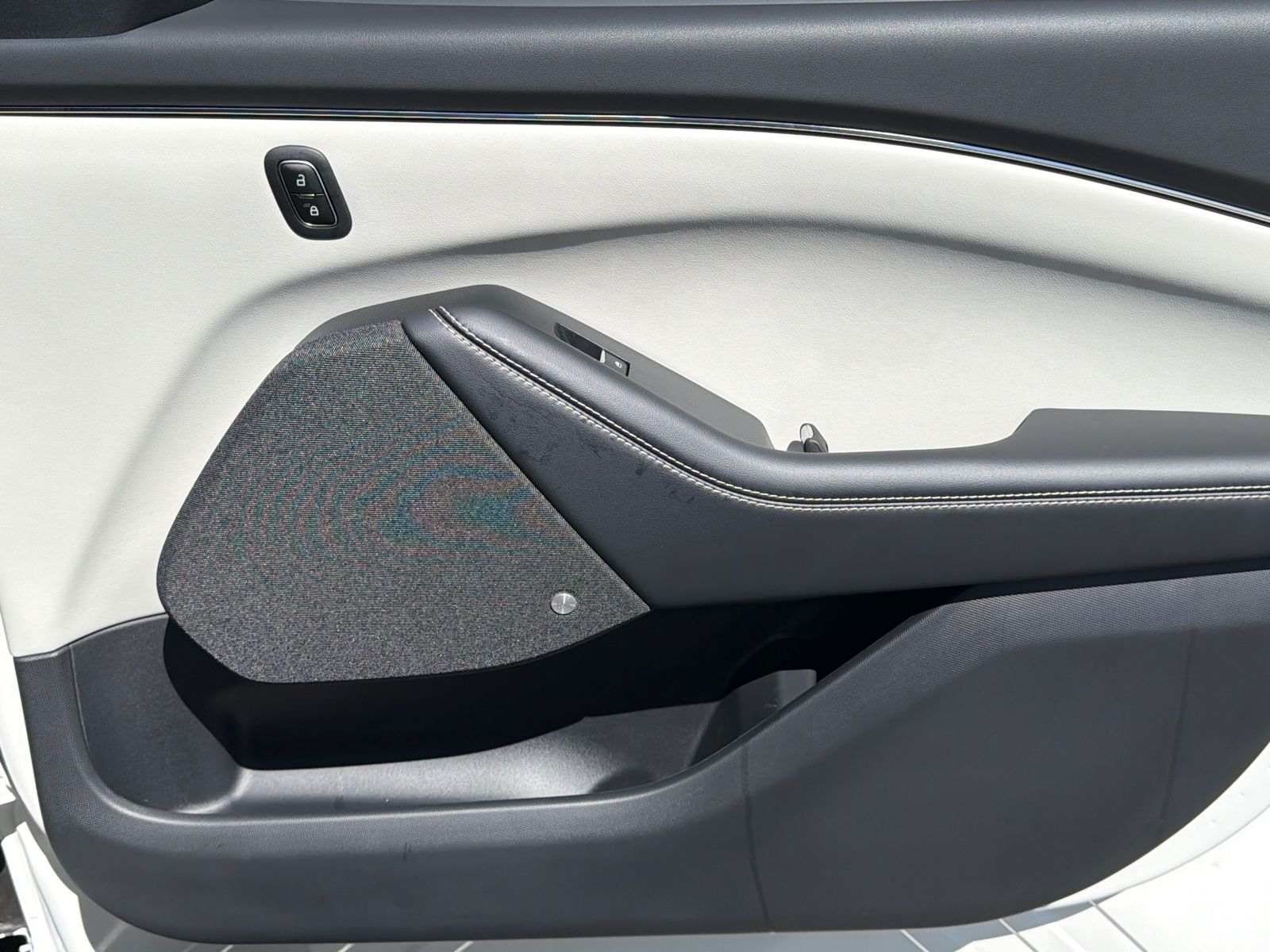 New 2026 Star White Metallic Tri-coat Ford Premium image 15