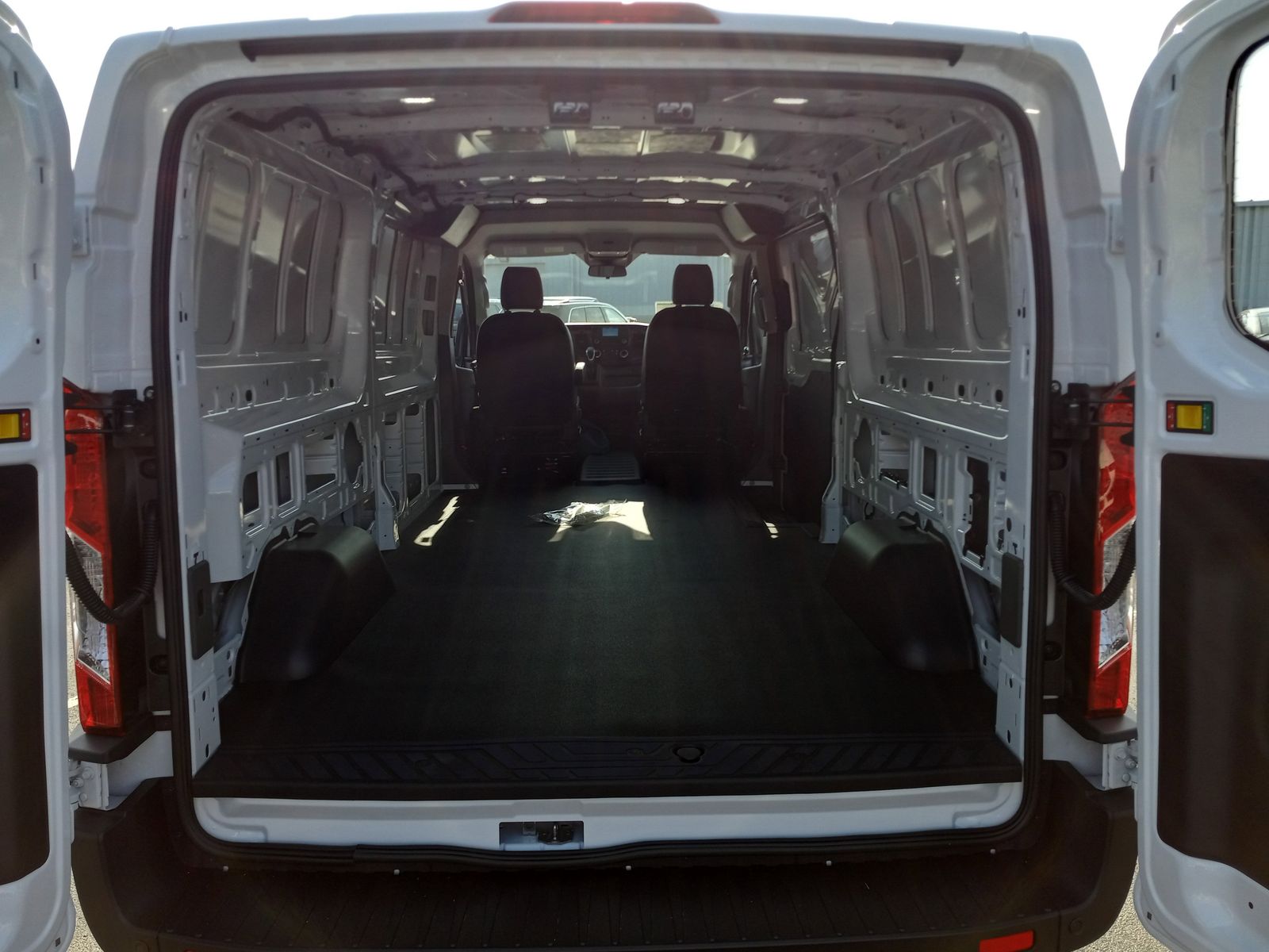 2025 Ford Transit-150 image 10