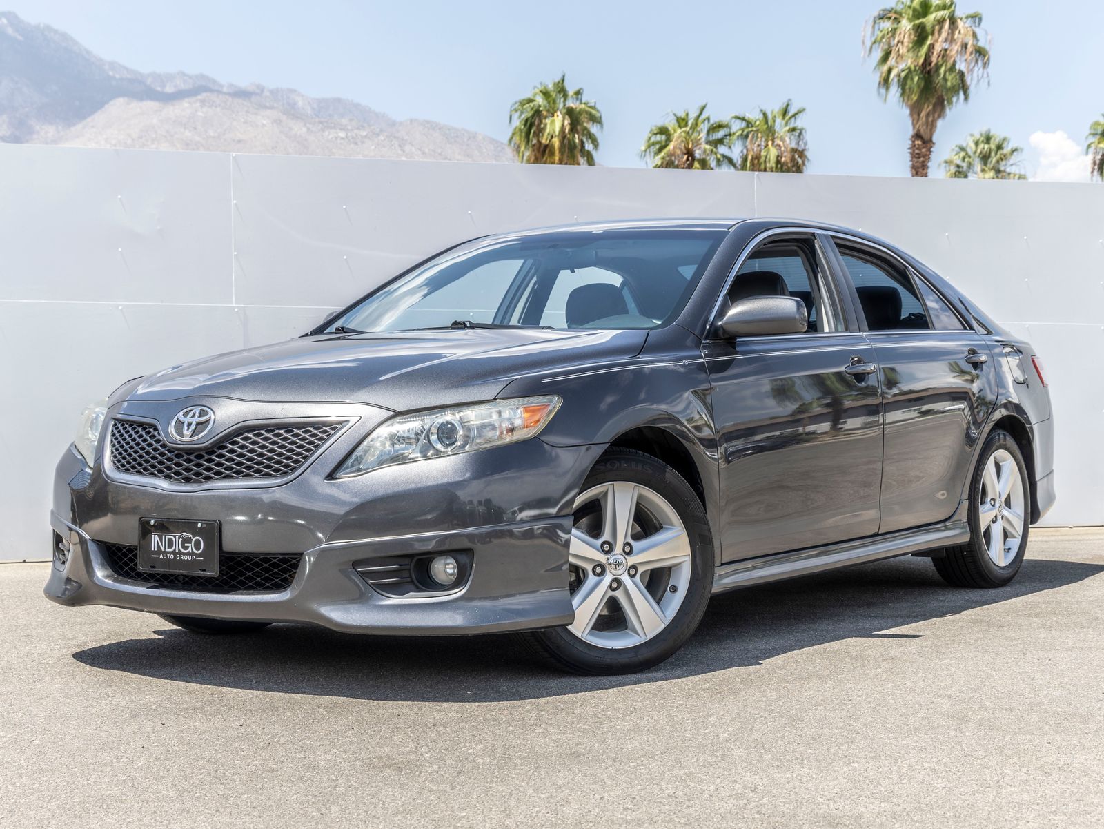 Magnetic Gray Metallic 2011 Toyota Camry Sedan Front-Wheel Drive 6-Speed Automatic Overdrive