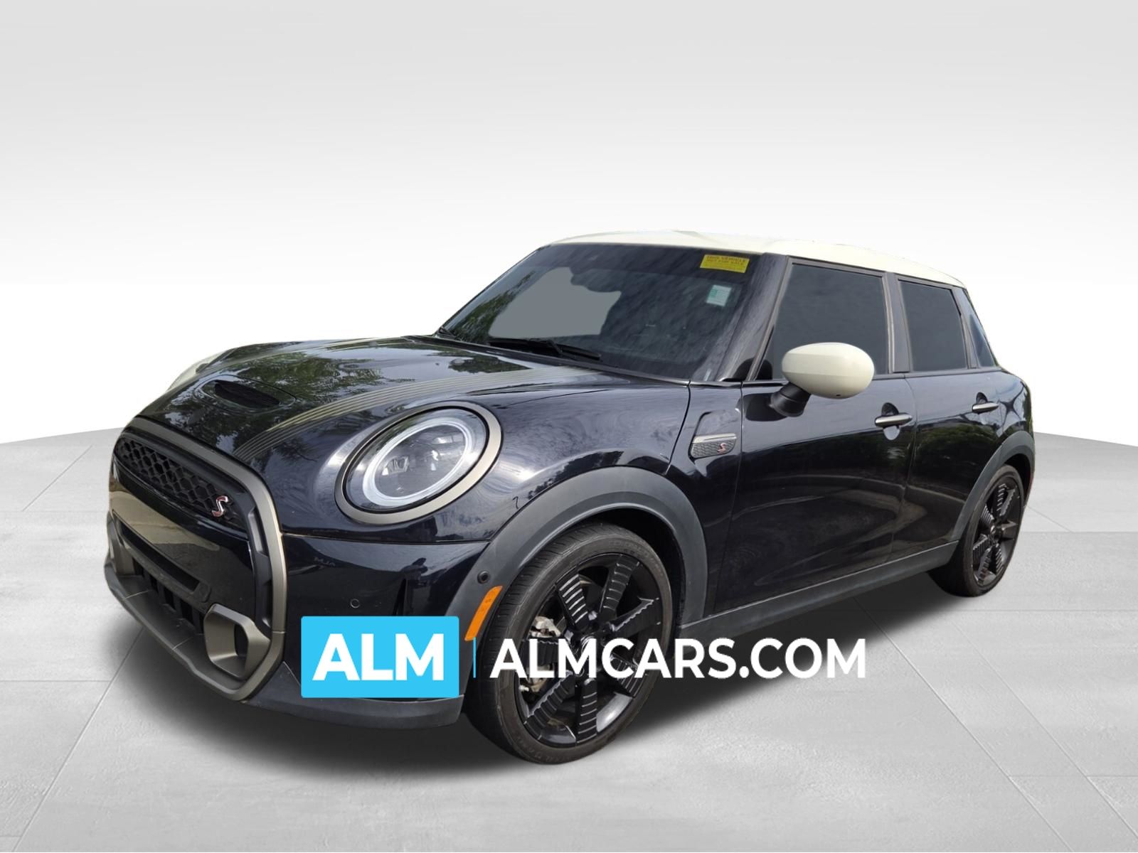 2024 MINI Hardtop Cooper S's photo