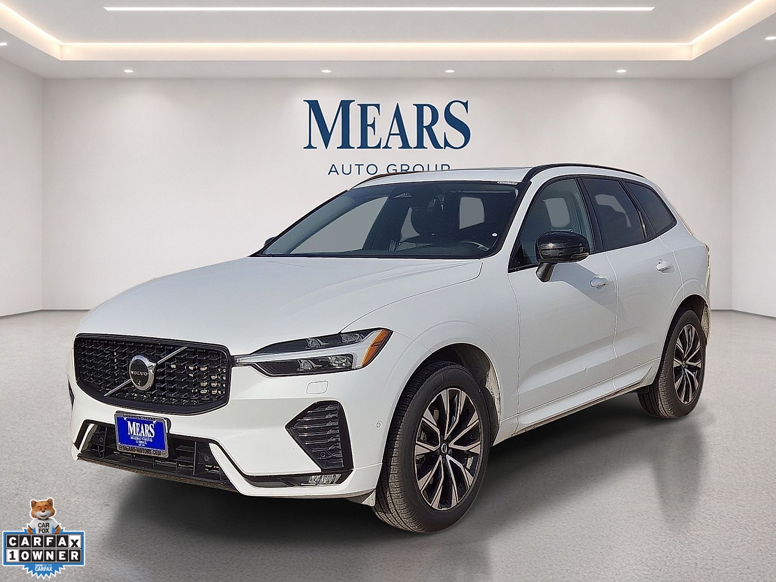 Crystal White Metallic 2024 Volvo XC60 SUV / Crossover All-Wheel Drive Automatic