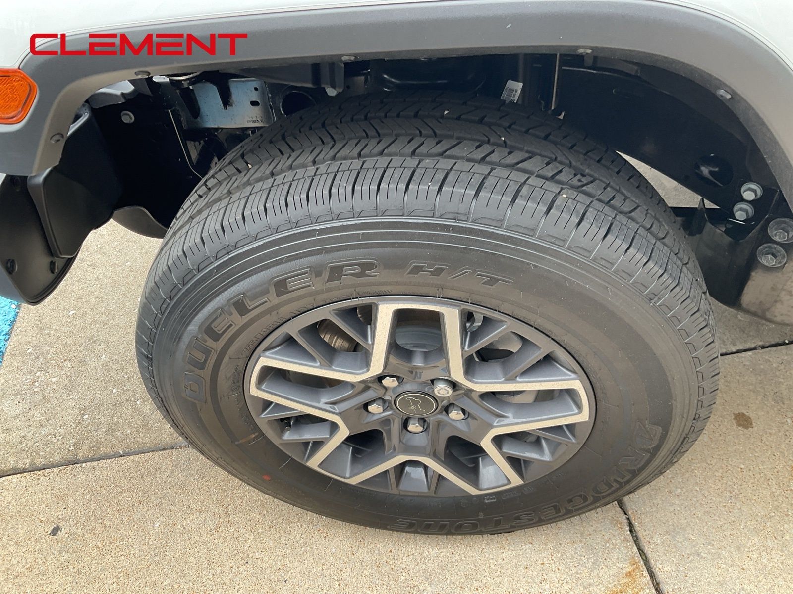 View vehicle photo 7