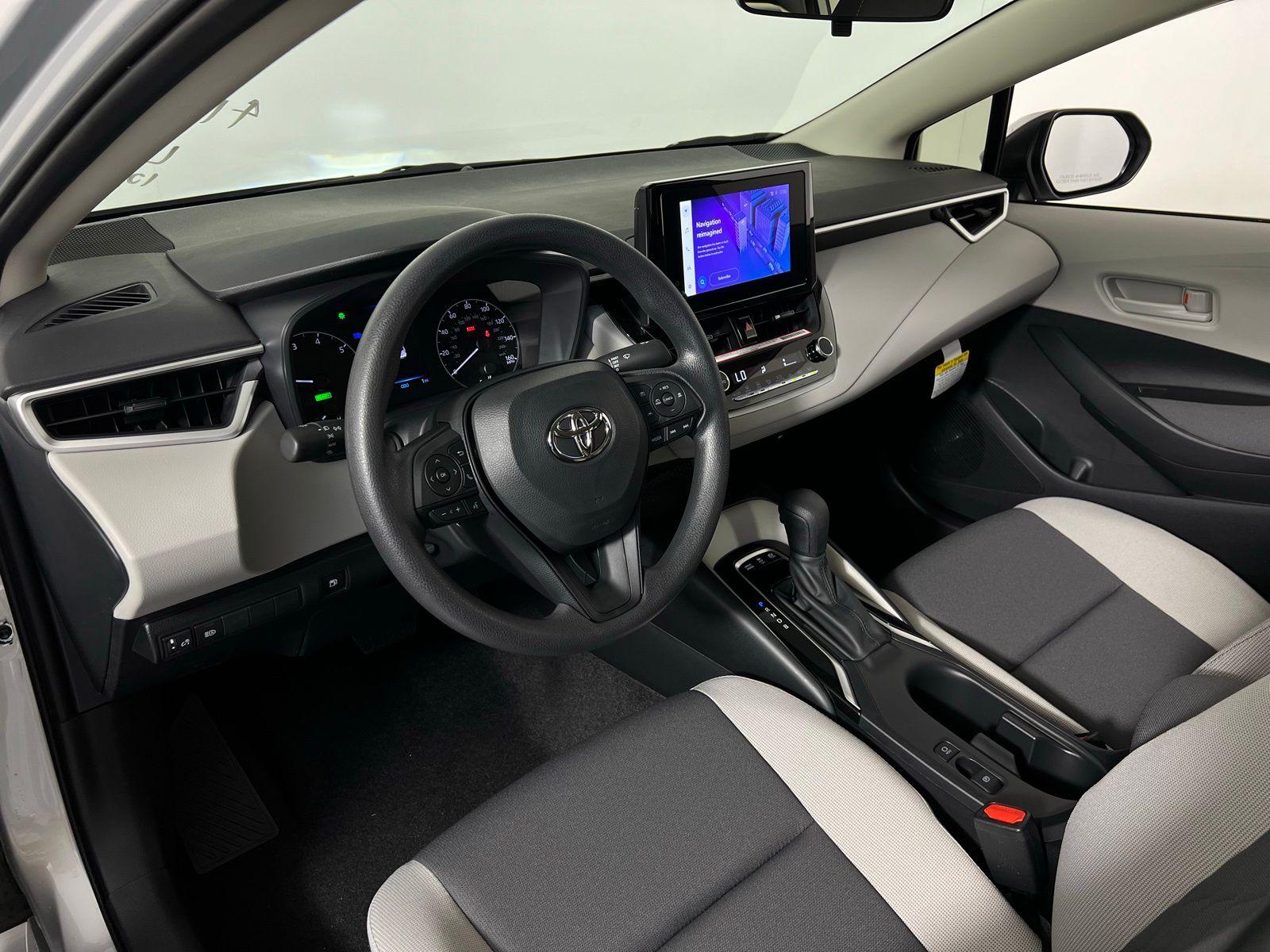 Thumbnail: 2025 Toyota Corolla - 9