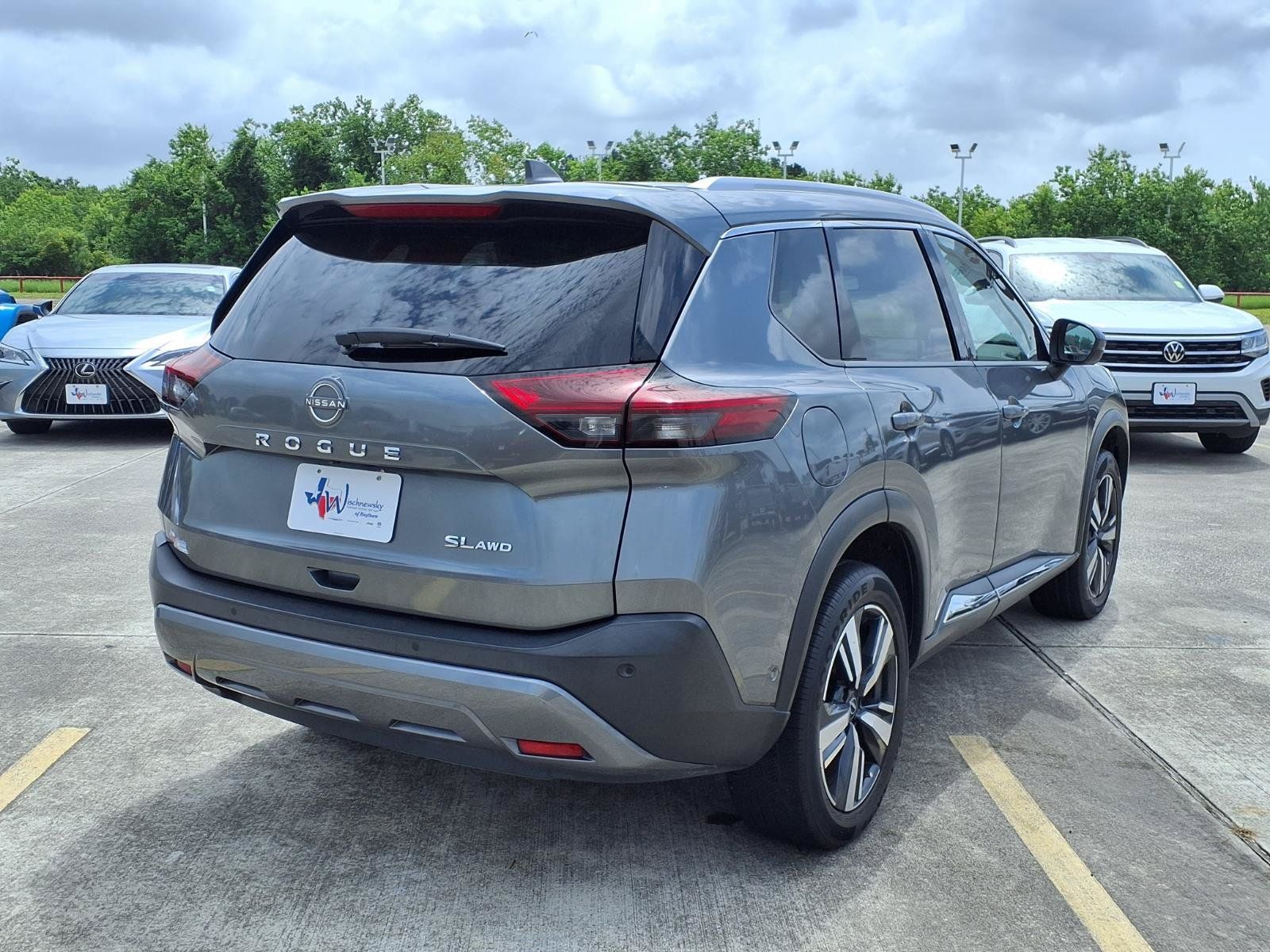 2023 Nissan Rogue SL - 4