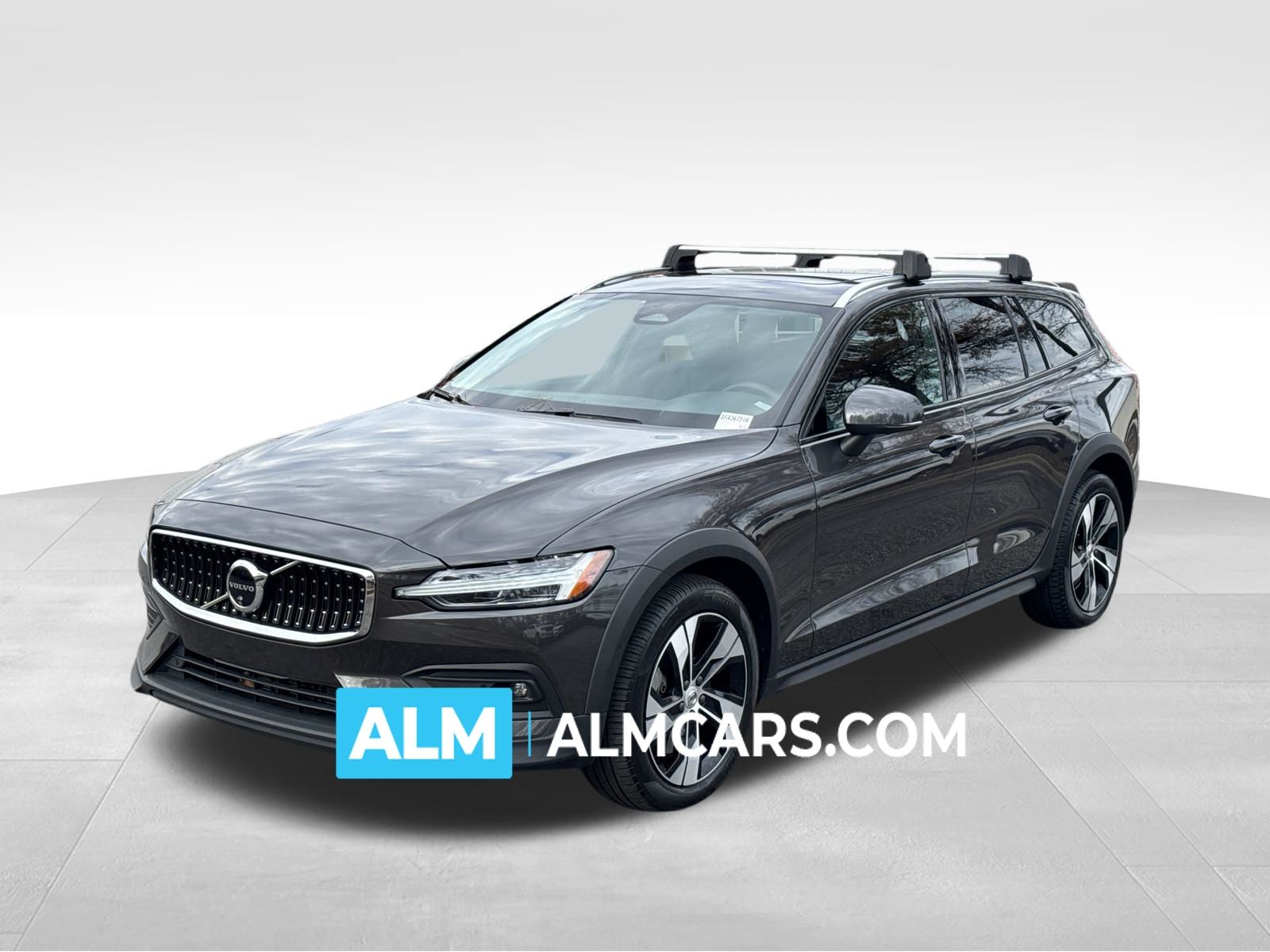 Black 2024 Volvo V60 Cross Country B5 Plus AWD Wagon All-Wheel Drive Automatic
