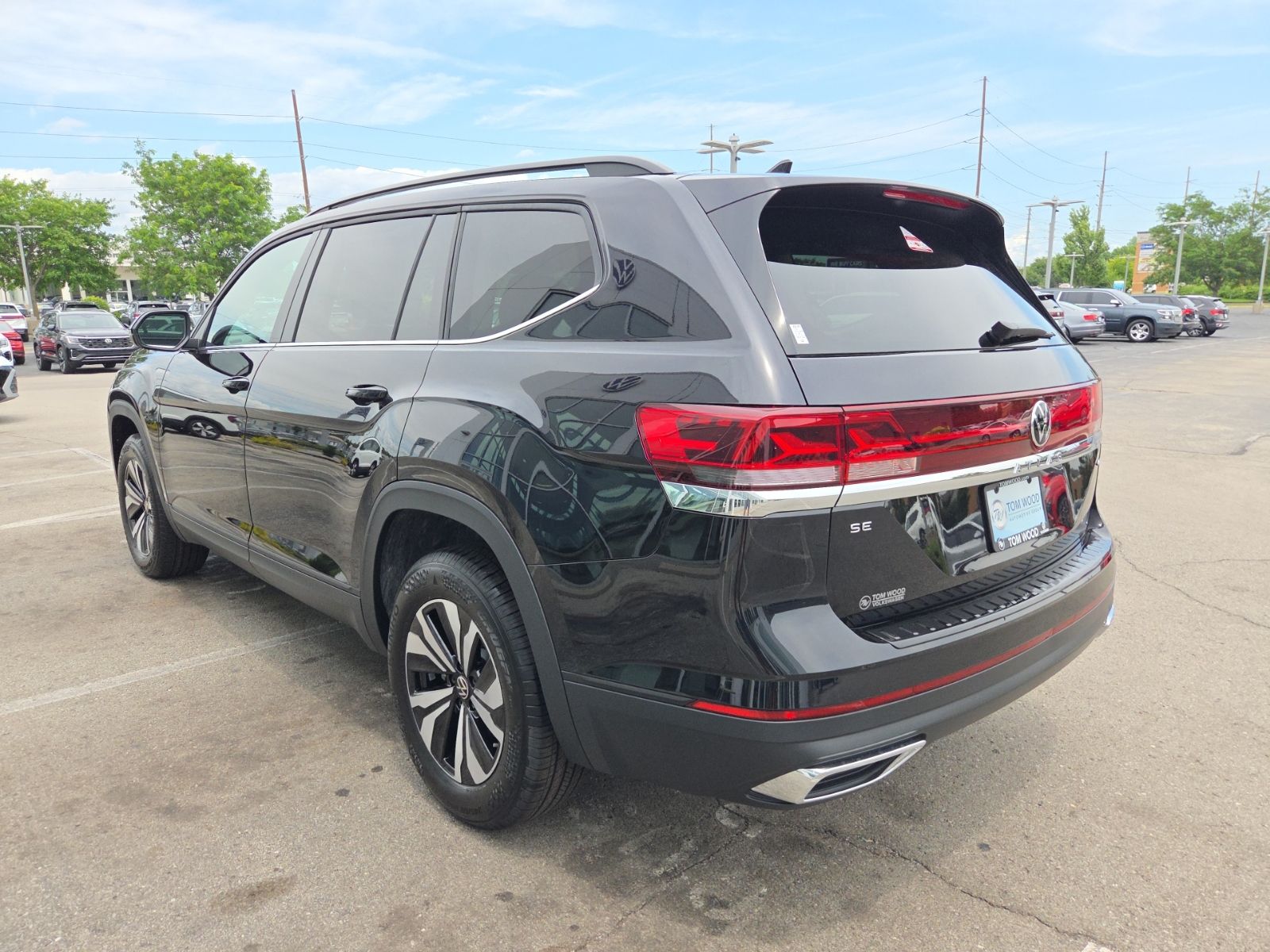 new 2026 Volkswagen Atlas car, priced at $40,234