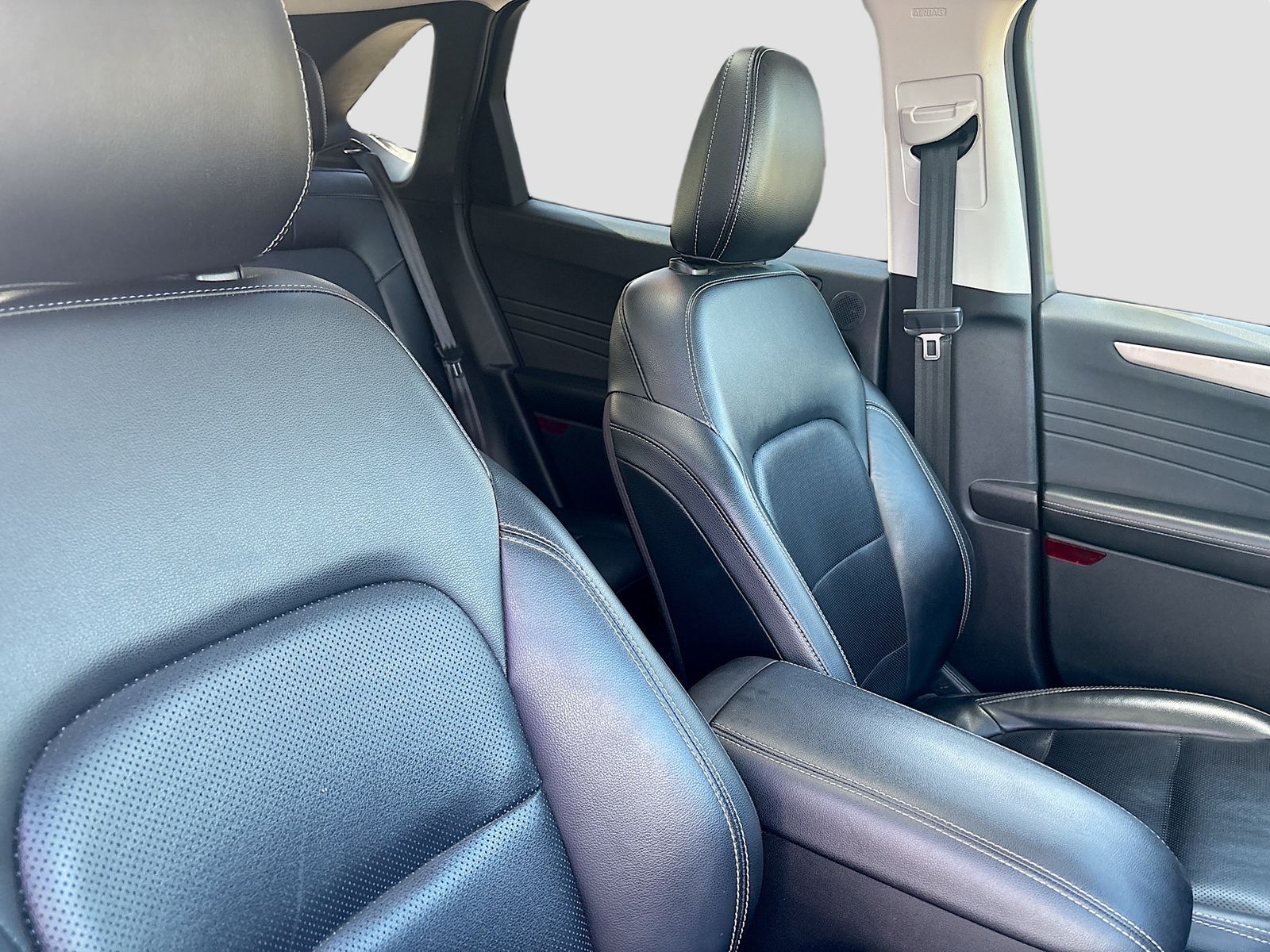 Used 2022 Blue Ford SEL image 26