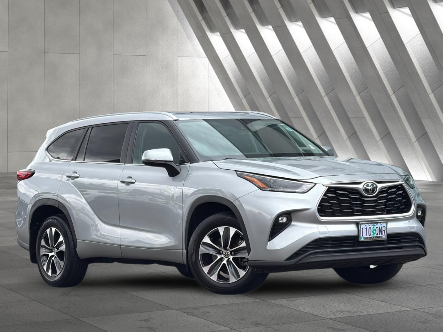 used 2023 Toyota Highlander car, priced at $35,990