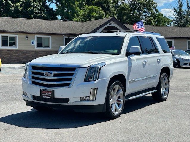 2019 Cadillac Escalade AWD Luxury's photo