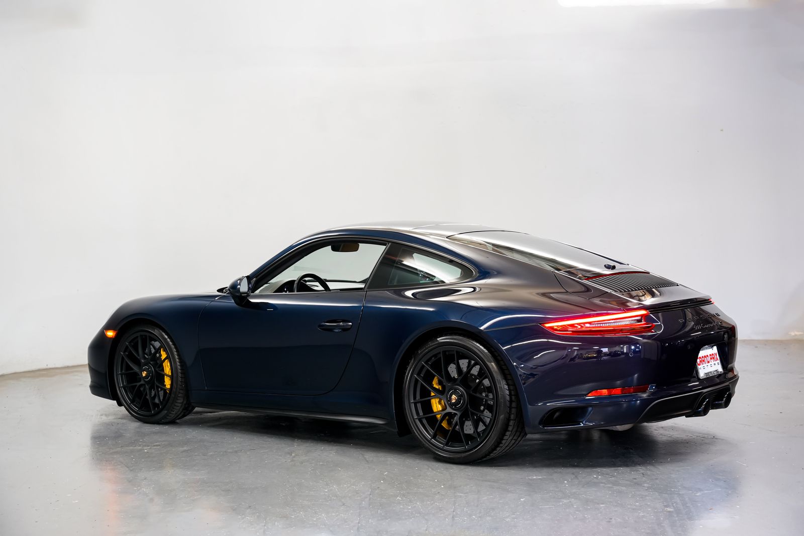 2018 Porsche 911 Carrera GTS — photo 7