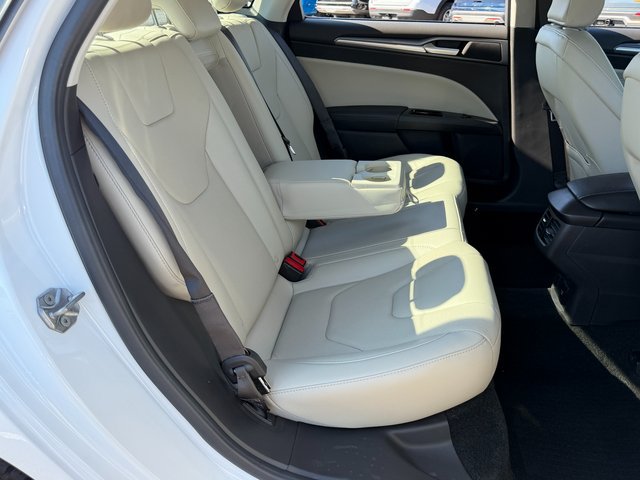 Used 2016 Oxford White Ford Titanium image 34