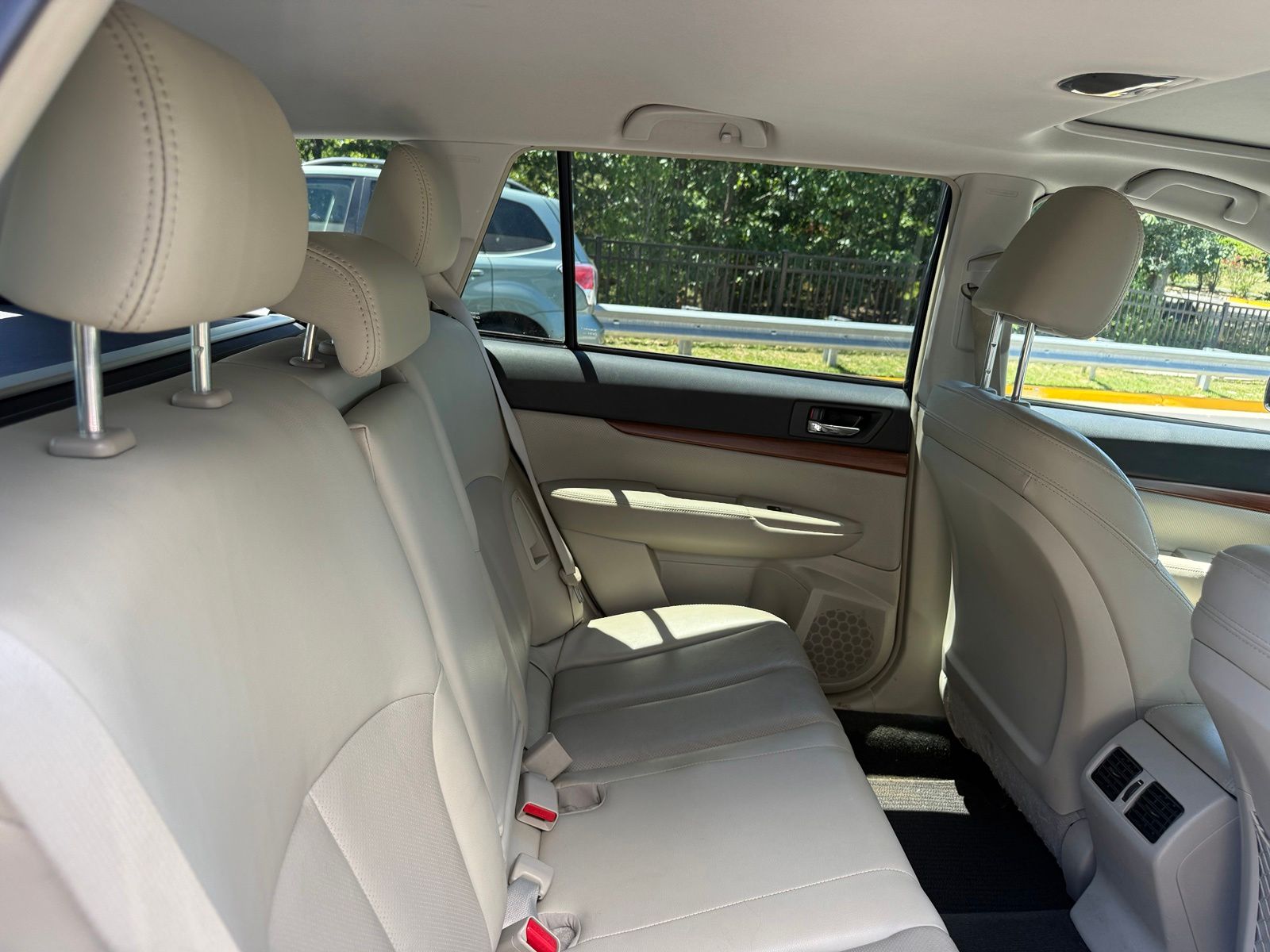 Used 2013 Blue Subaru 2.5i image 6