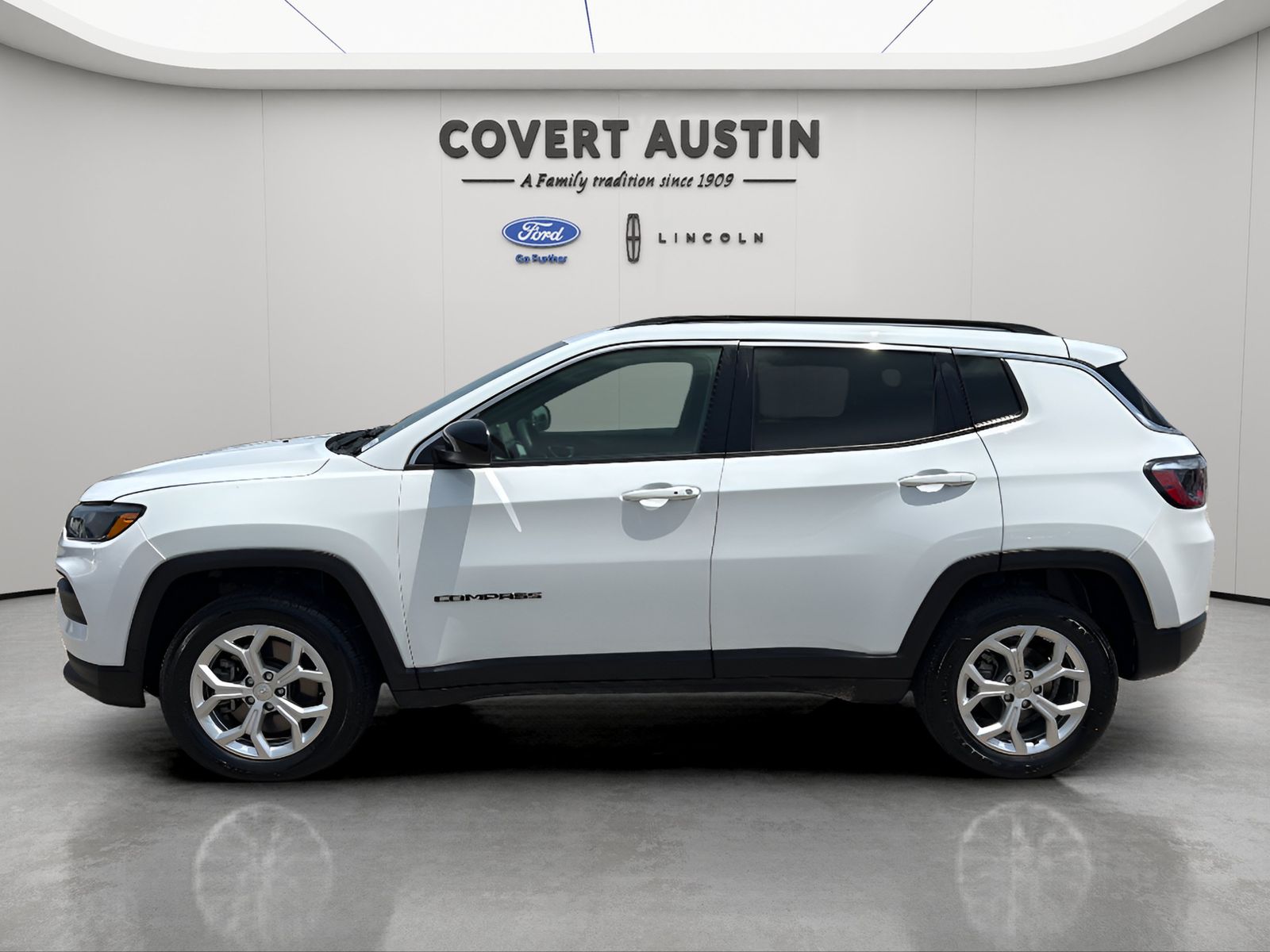 Used Car 2024 Jeep Compass  Latitude For Sale Under $25,000 In Austin, Texas