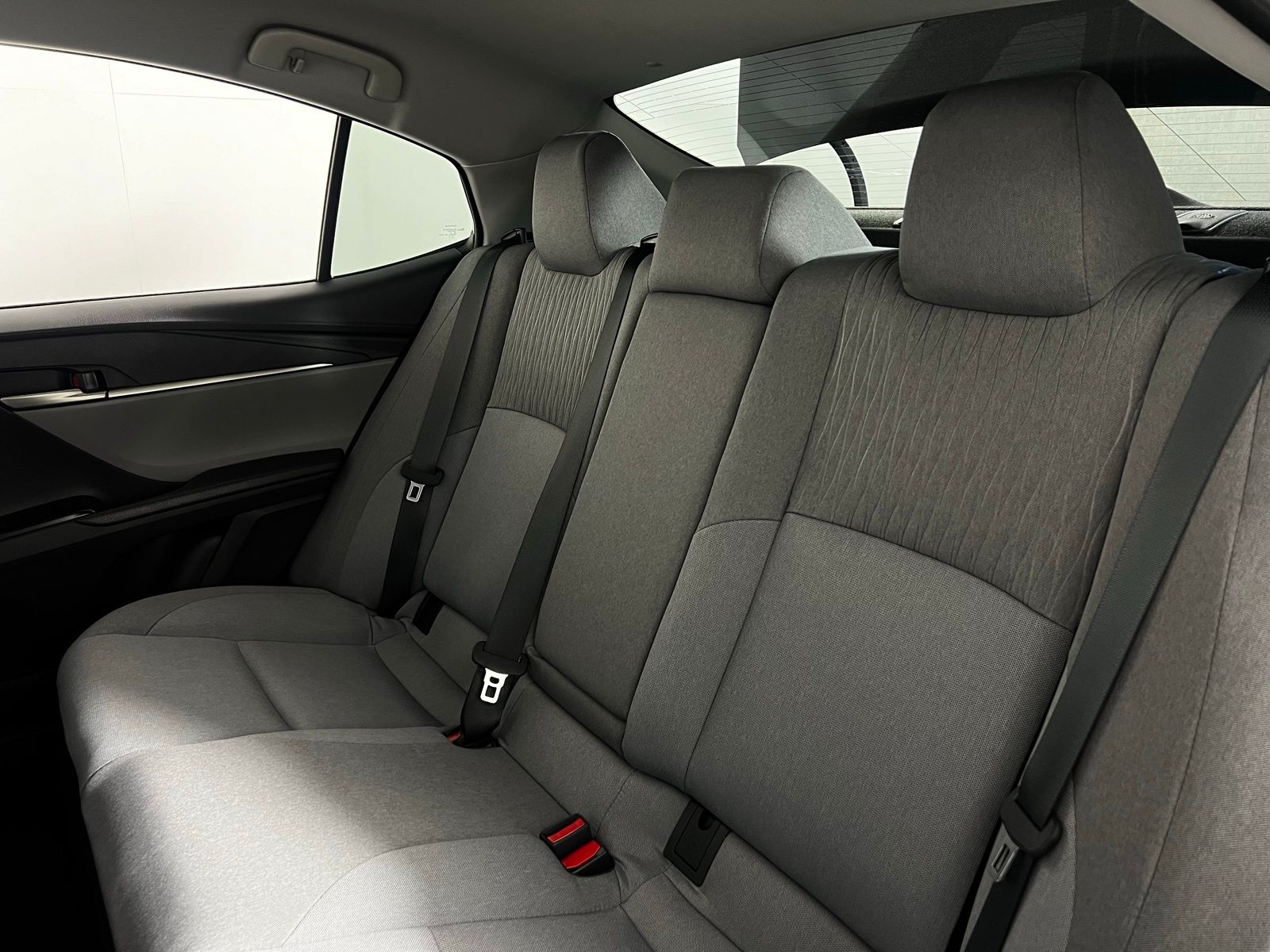 2025 Toyota Camry LE 18