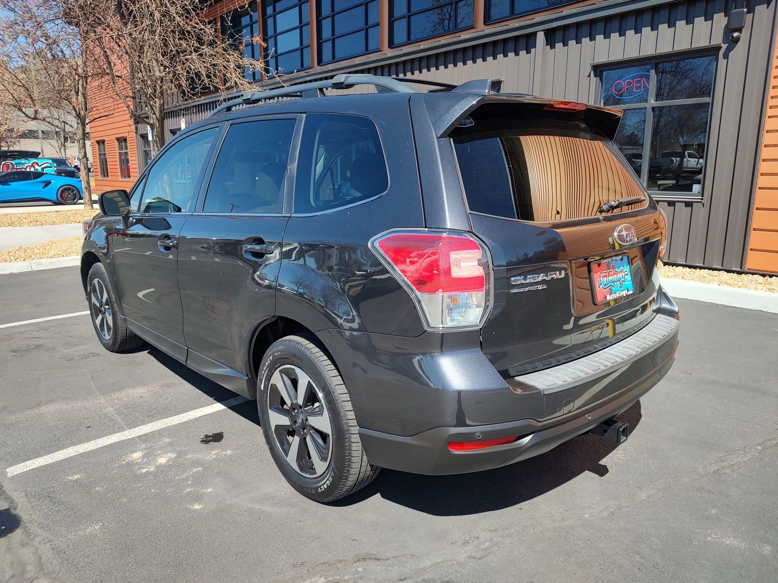 View vehicle photo 3