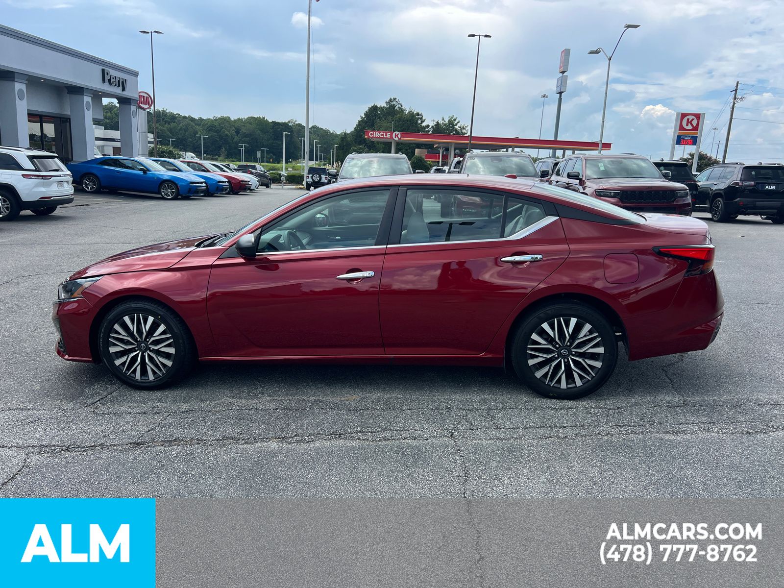 Used 2025 Red Nissan 2.5 SV image 10
