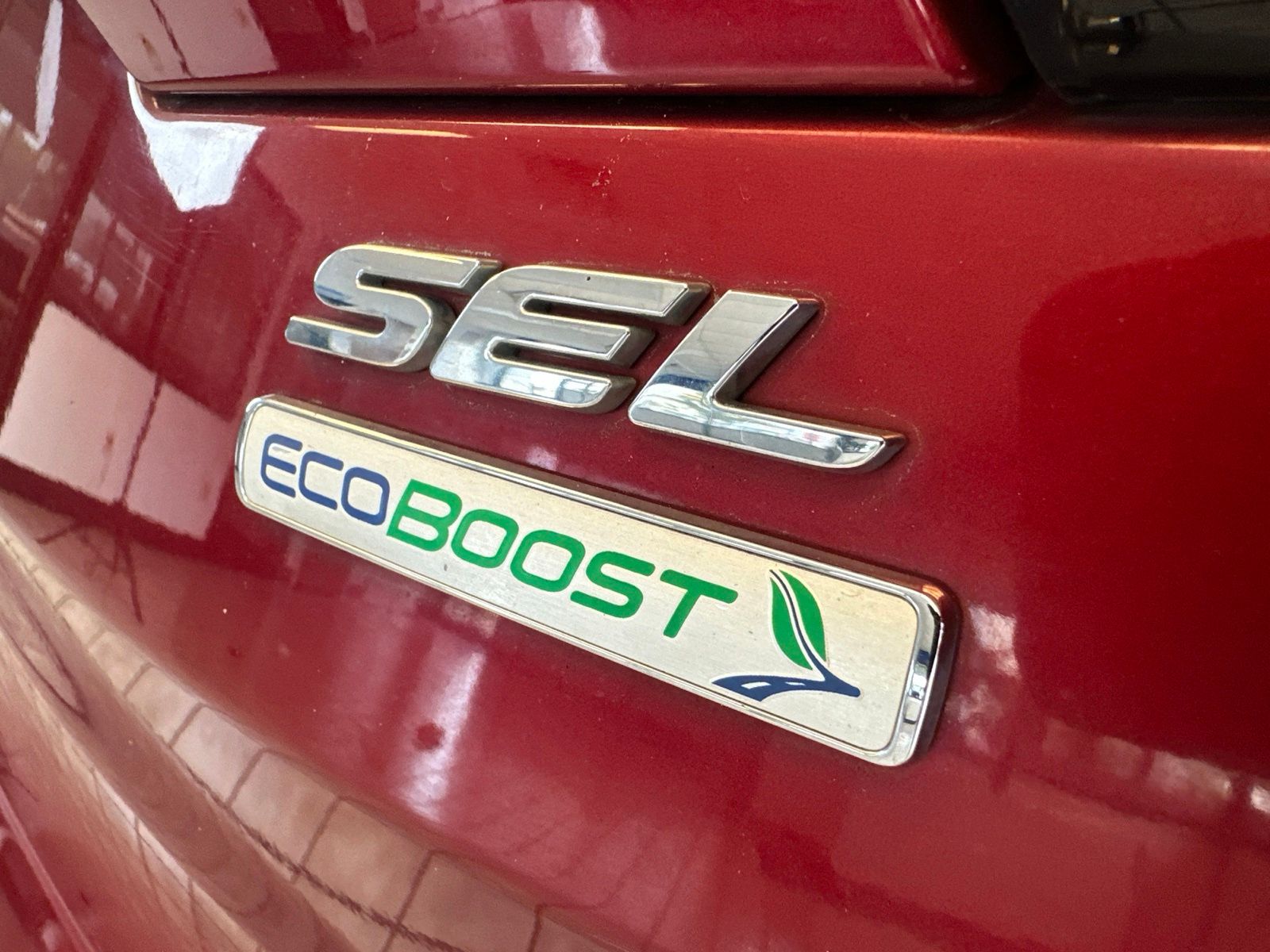 Used 2019 Ruby Red Metallic Ford SEL image 22