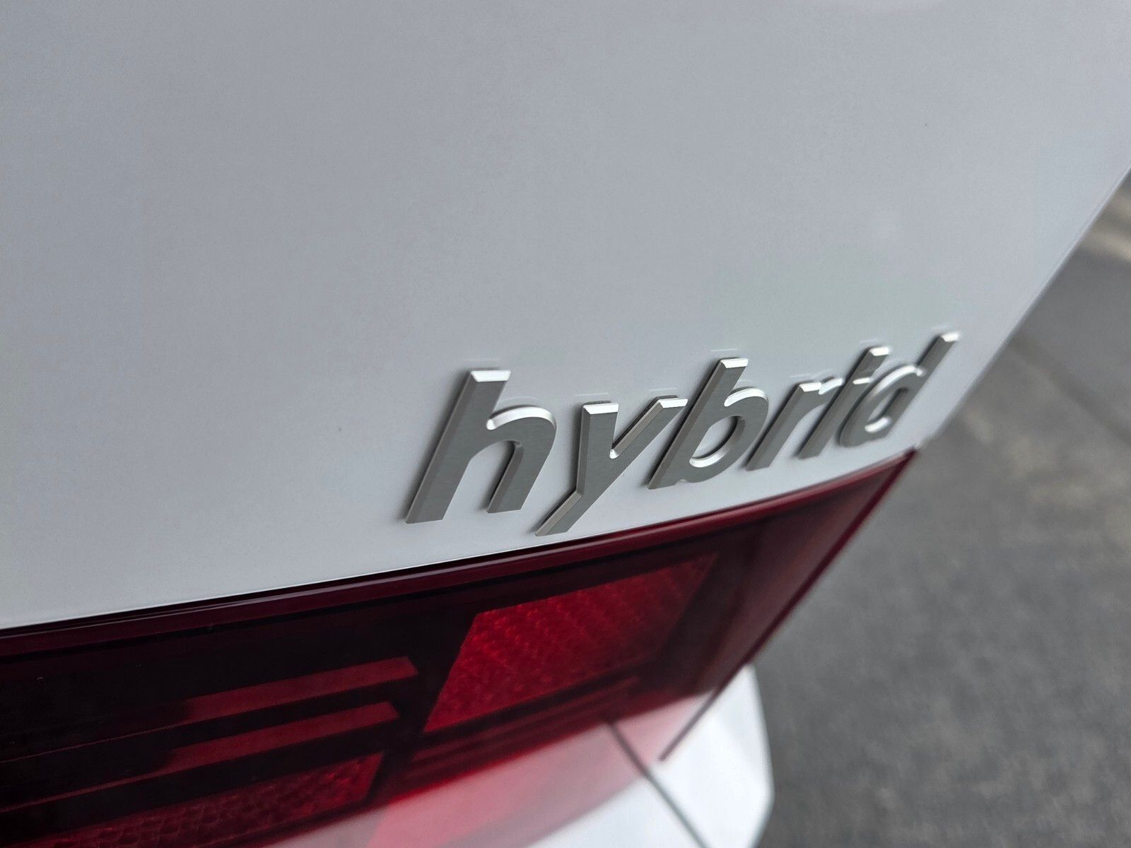 New 2026 White Hyundai SE image 11