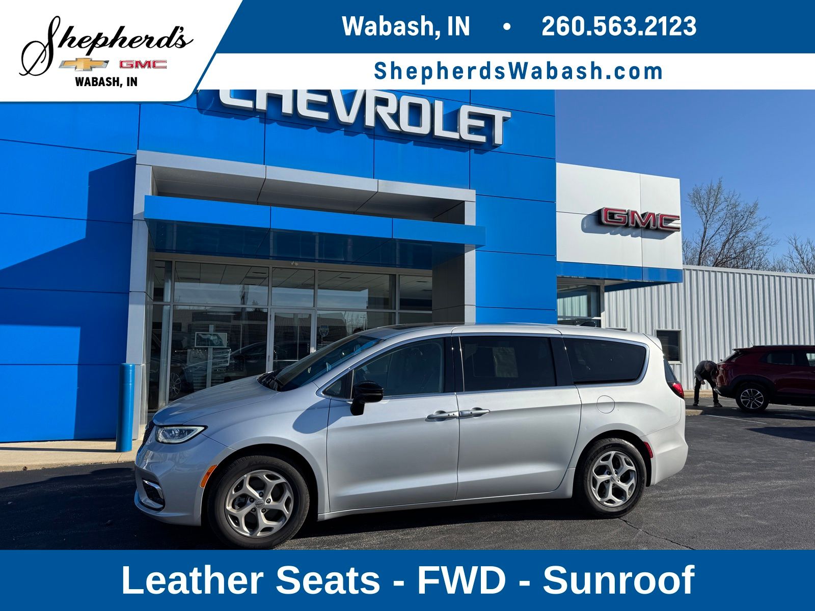 Silver Mist Clearcoat 2024 Chrysler Pacifica Limited FWD Minivan Front-Wheel Drive 9-Speed Automatic