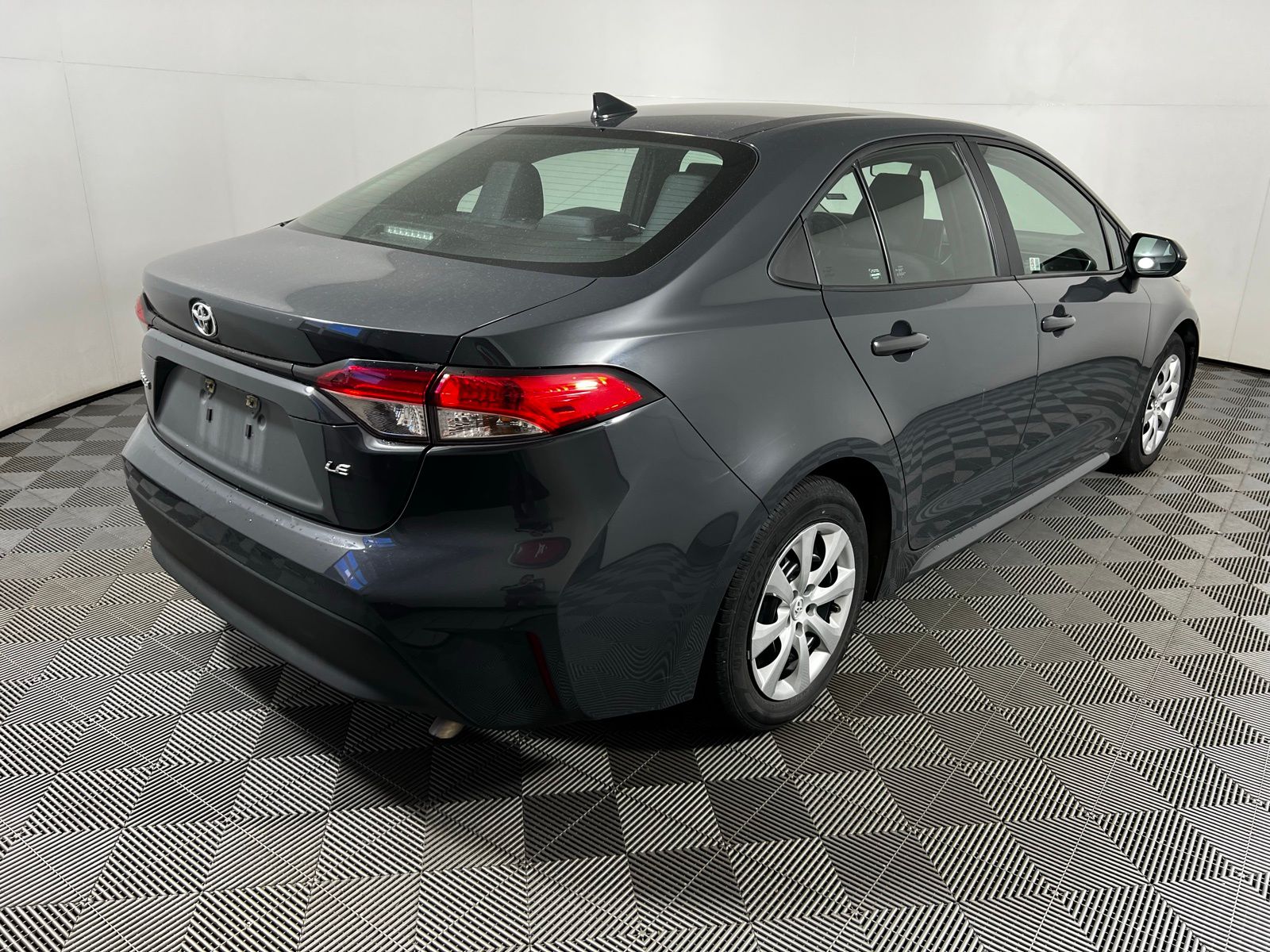 2023 Toyota Corolla LE 5