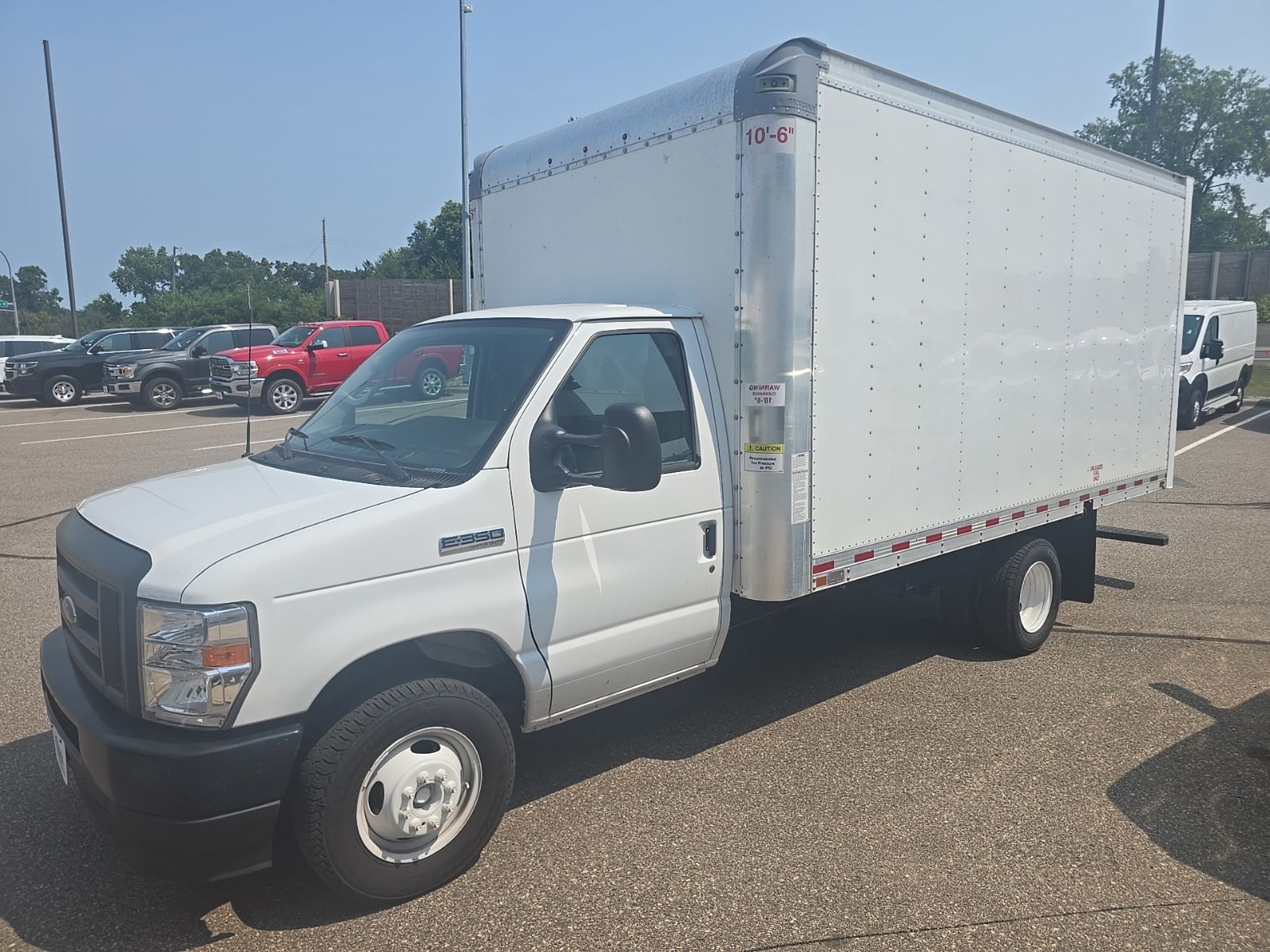  2024 Ford E-Series Chassis E-350 SD Cutaway SB RWD   