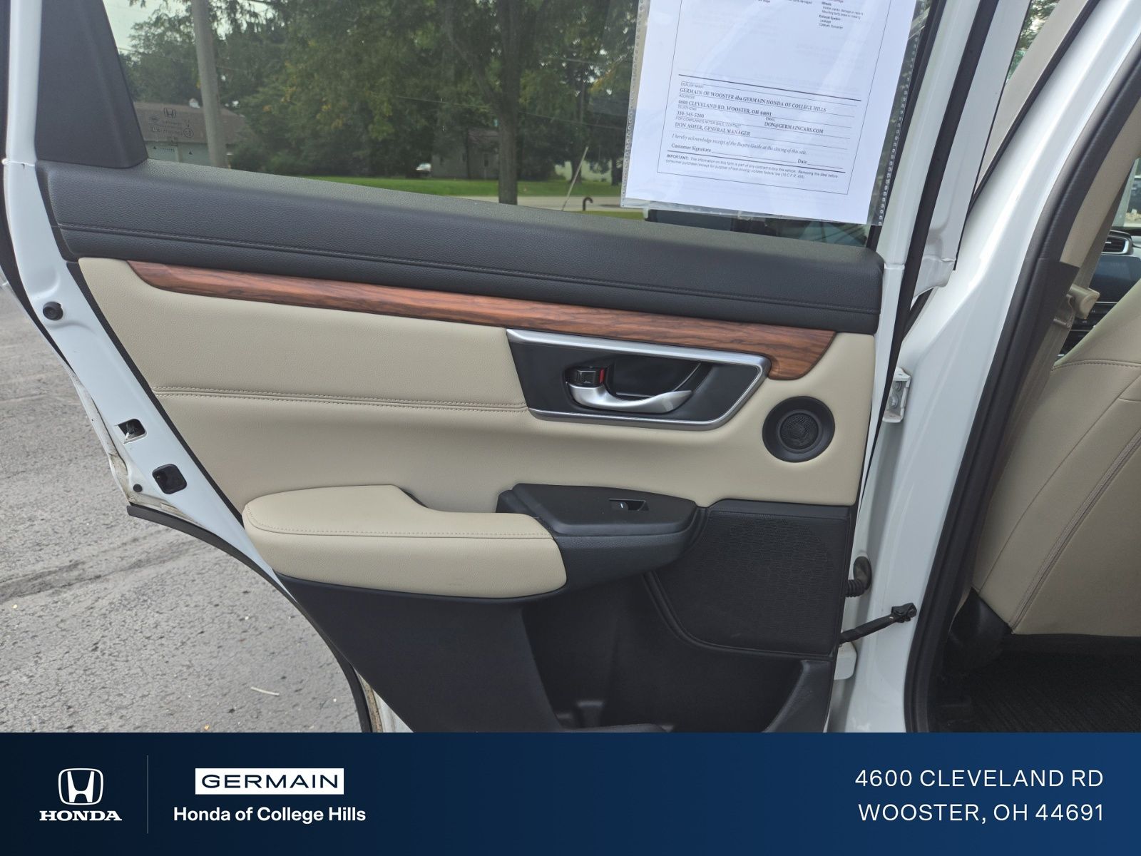 Used 2021 White Honda EX-L image 9