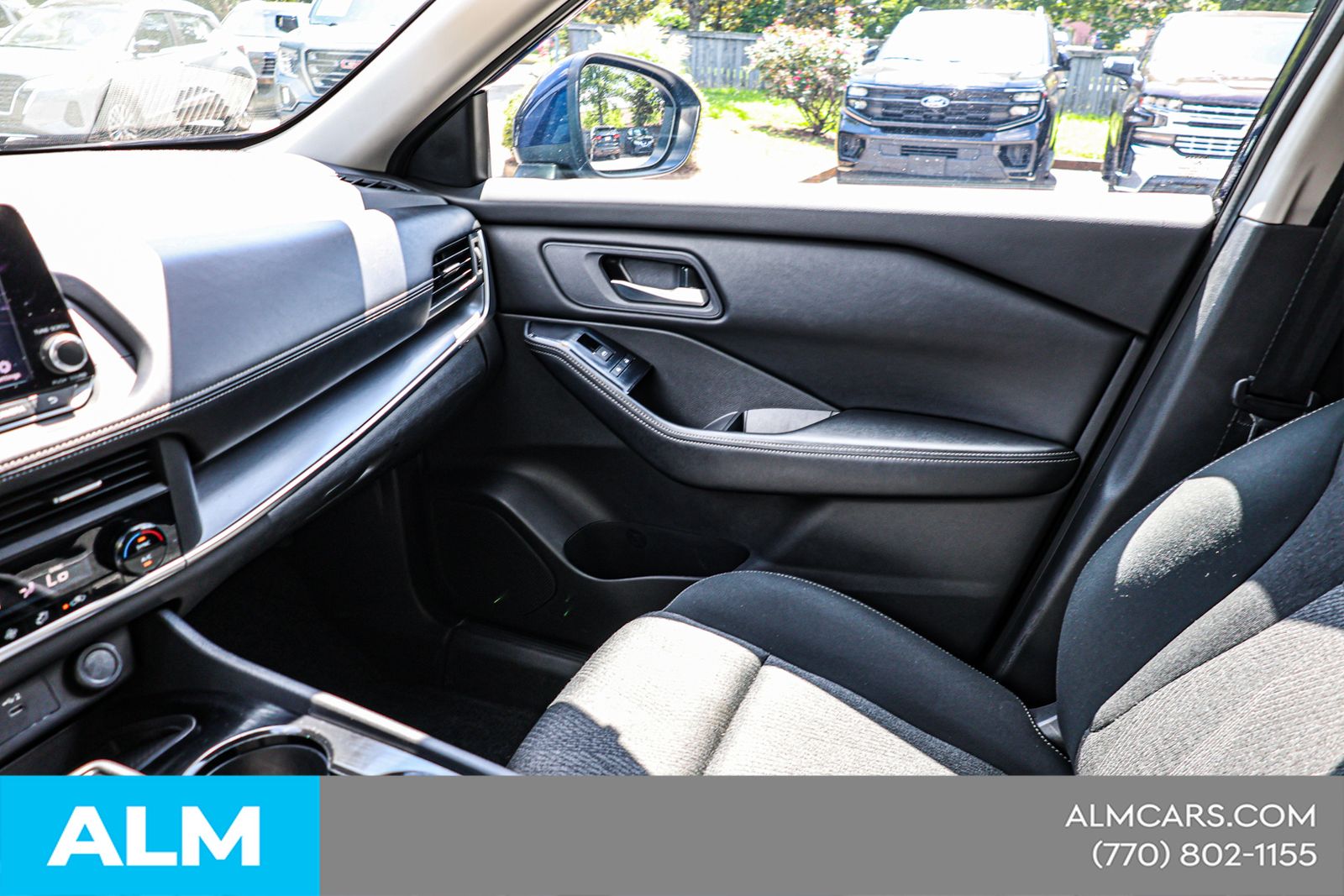 Used 2024 Blue Nissan SV image 37