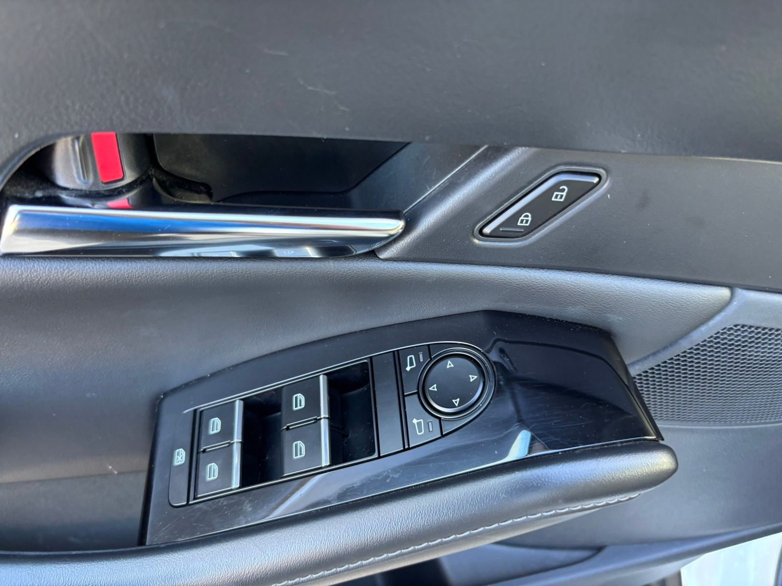 Used Car 2025 Mazda Cx-30  Wagon 4 Dr. 2.5 S Preferred Package All Wheel Drive For Sale Under $30,000 In Austin, Texas