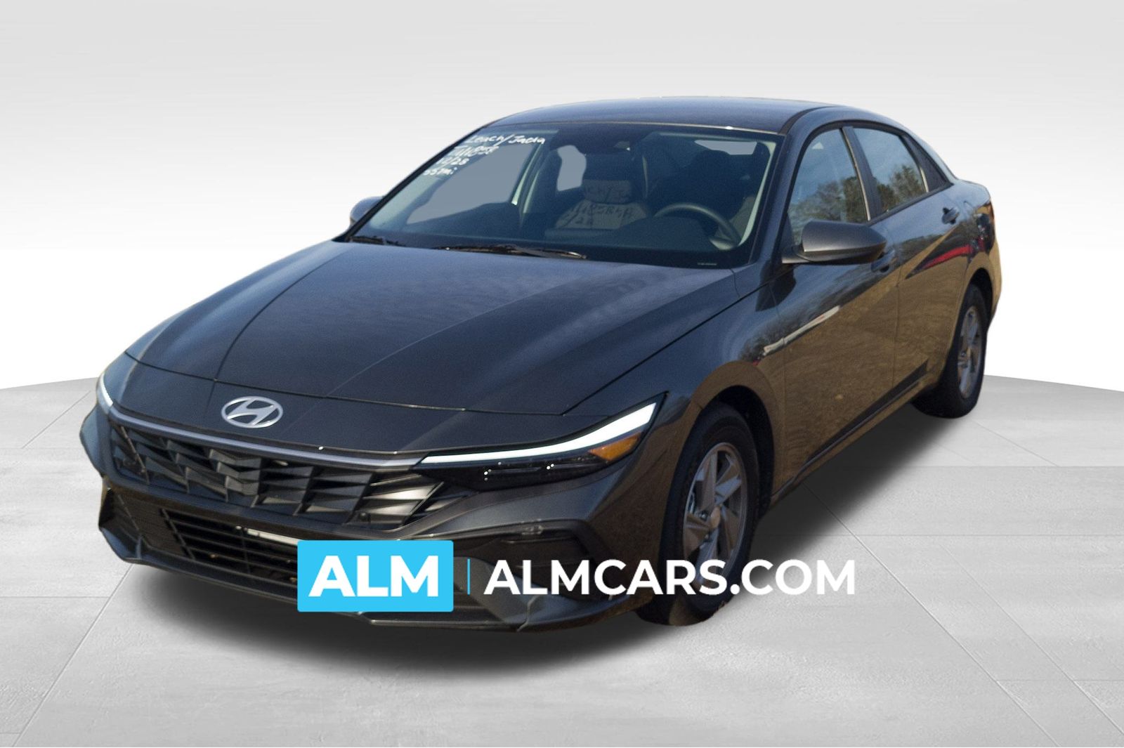 2025 Hyundai Elantra SE FWD