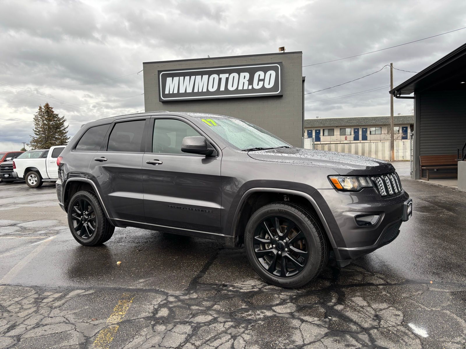 2017 Jeep Grand Cherokee Altitude's photo