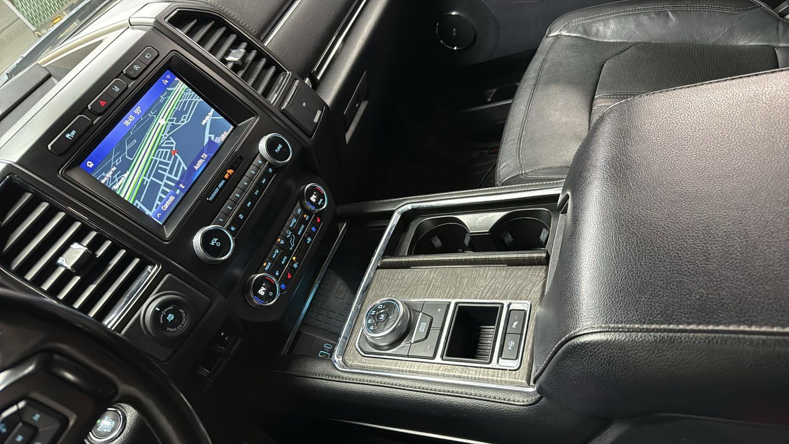 Used Car 2020 Ford Expedition Max  Limited For Sale Under $25,000 In Austin, Texas