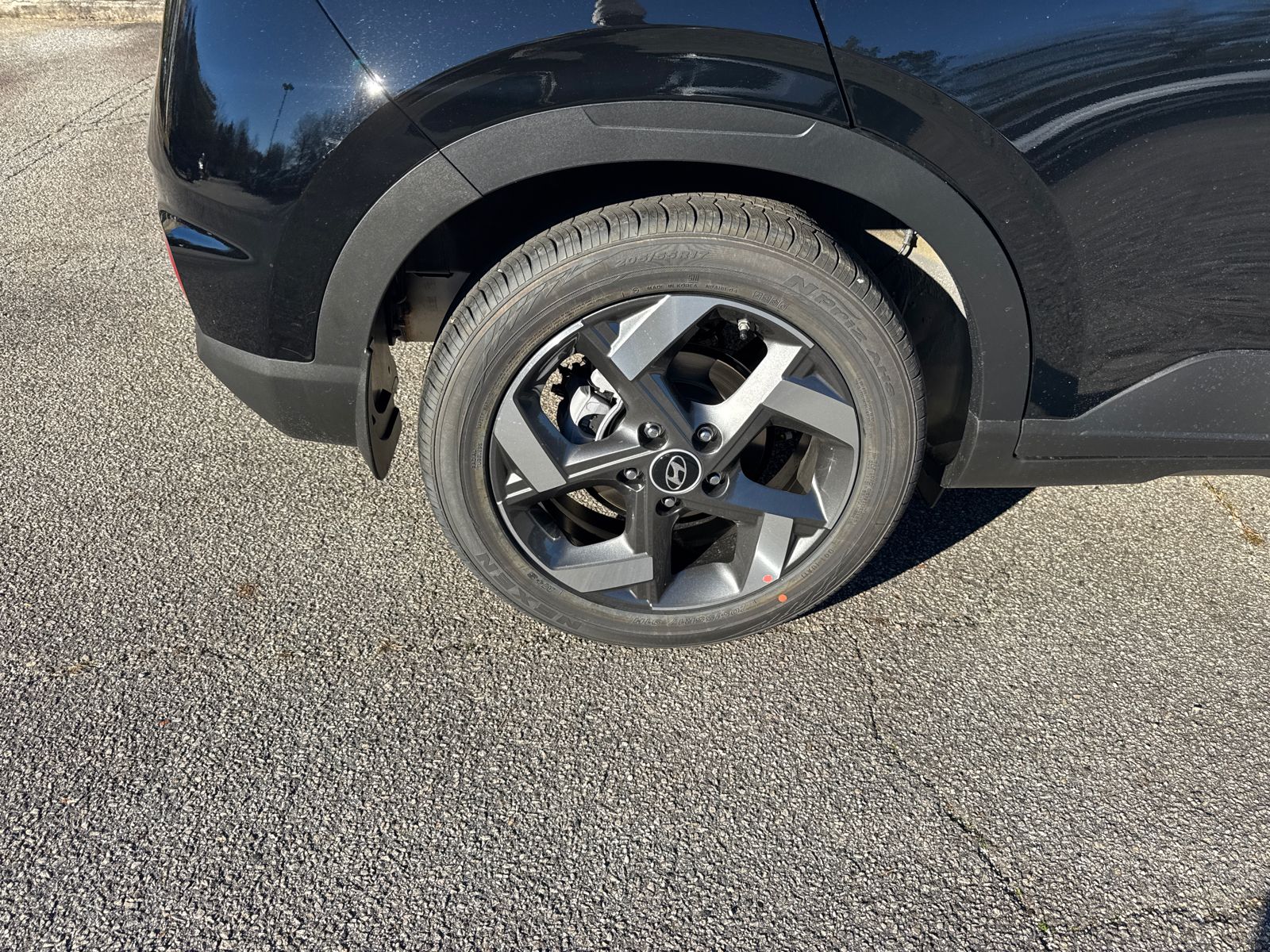 New 2026 Black Hyundai SEL image 18