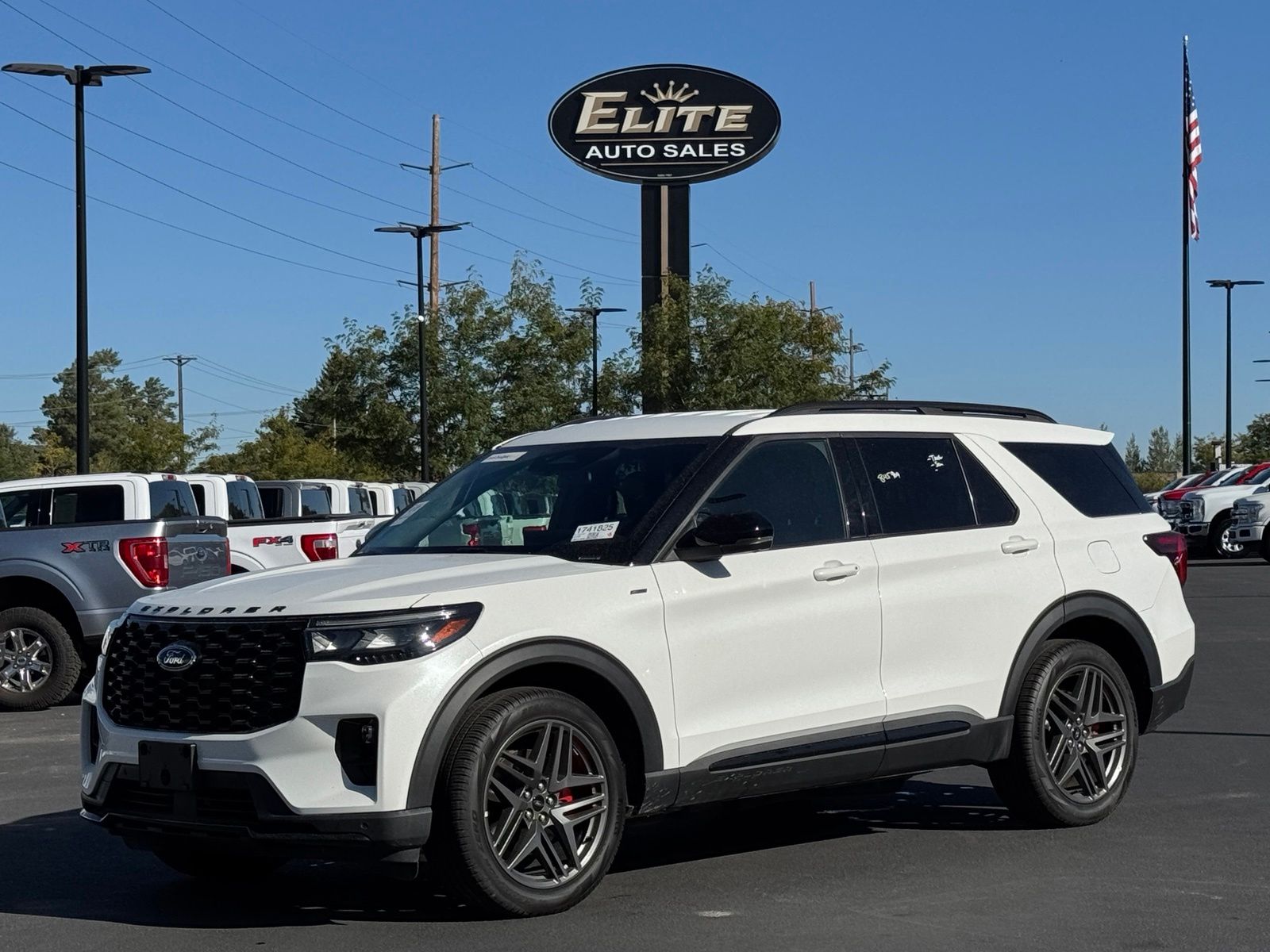 2025 Ford Explorer ST-Line AWD