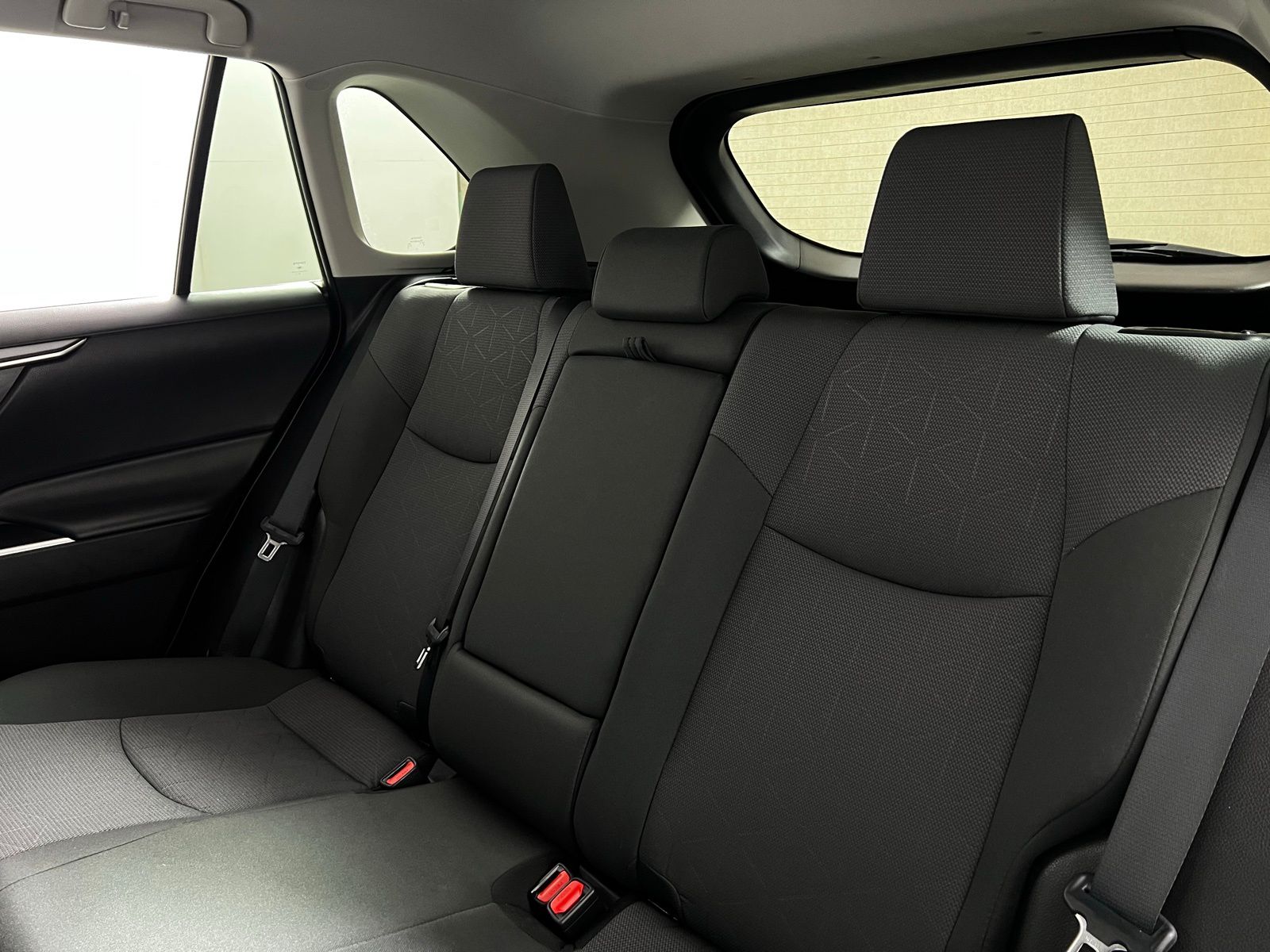 Thumbnail: 2025 Toyota RAV4 - 21