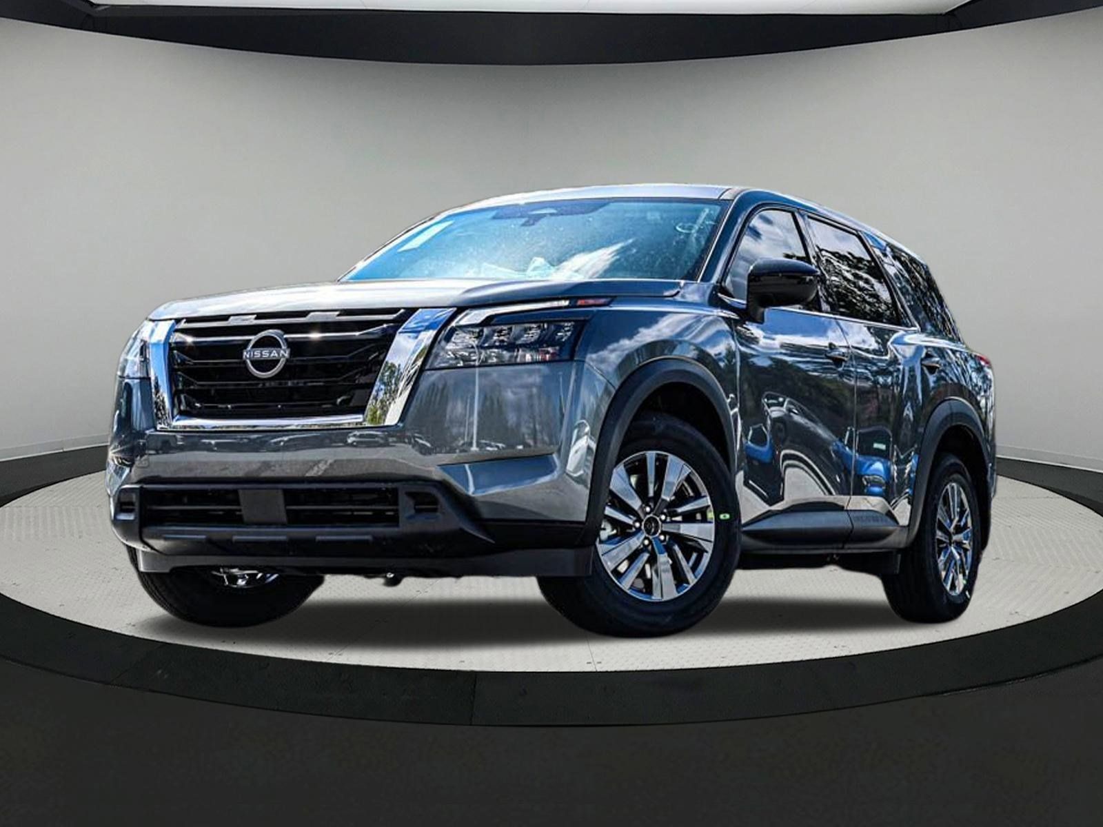 2025 Nissan Pathfinder S photo 2