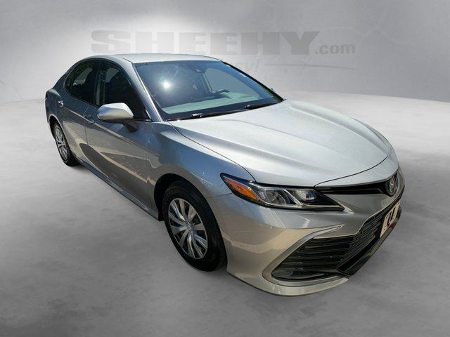 Used 2022 Silver Toyota LE image 2