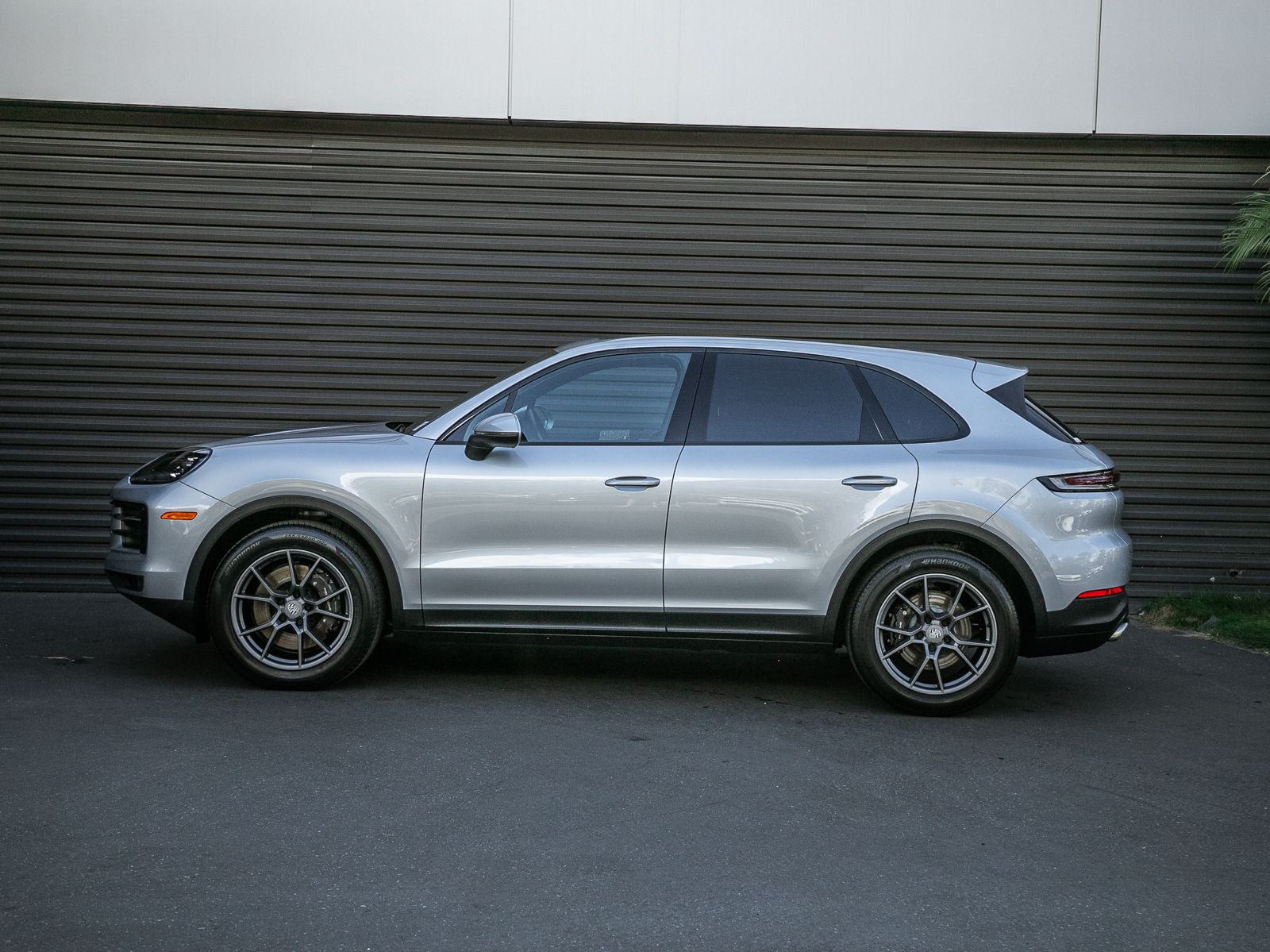 2024 Porsche Cayenne -'s photo