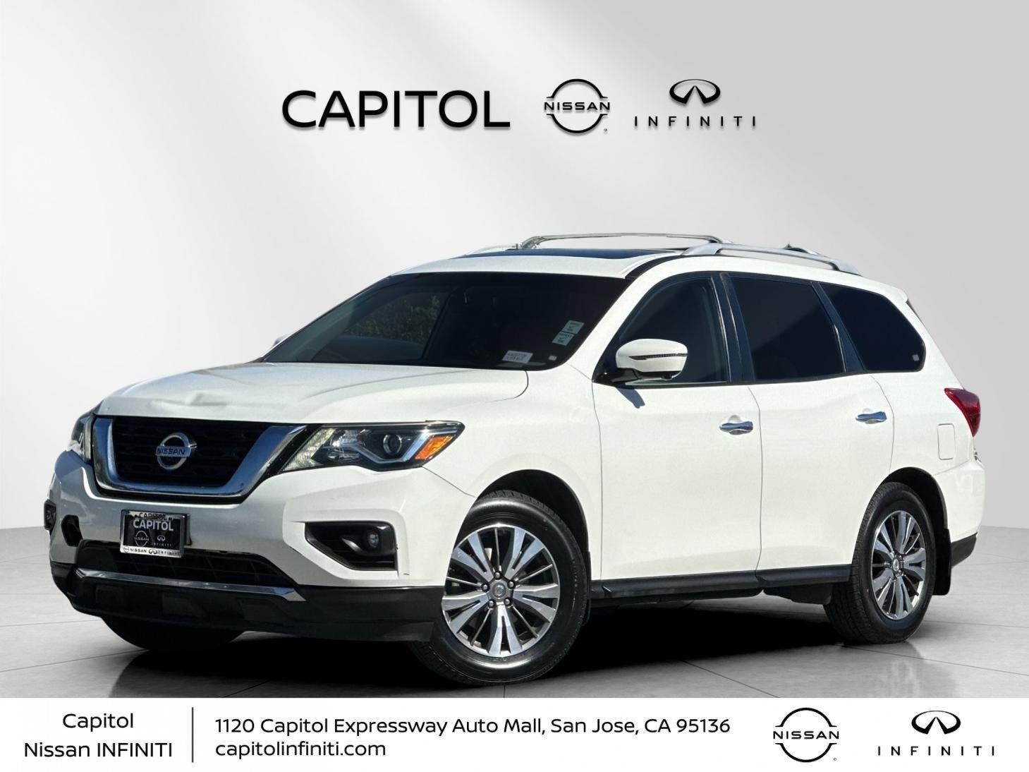 2017 Nissan Pathfinder SL