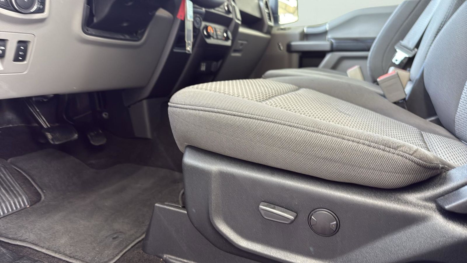 Used Car 2019 Ford F-150  Xlt For Sale Under $30,000 In Austin, Texas