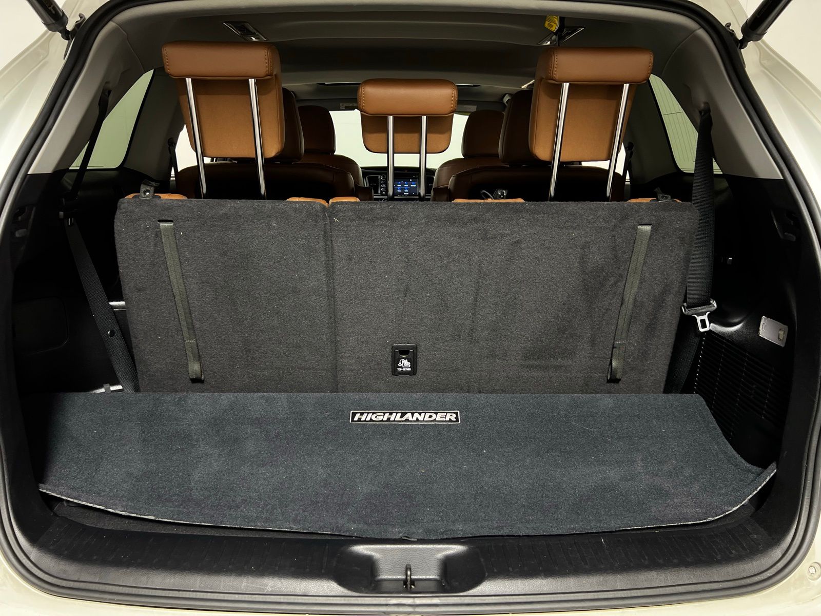 Thumbnail: 2018 Toyota Highlander - 30