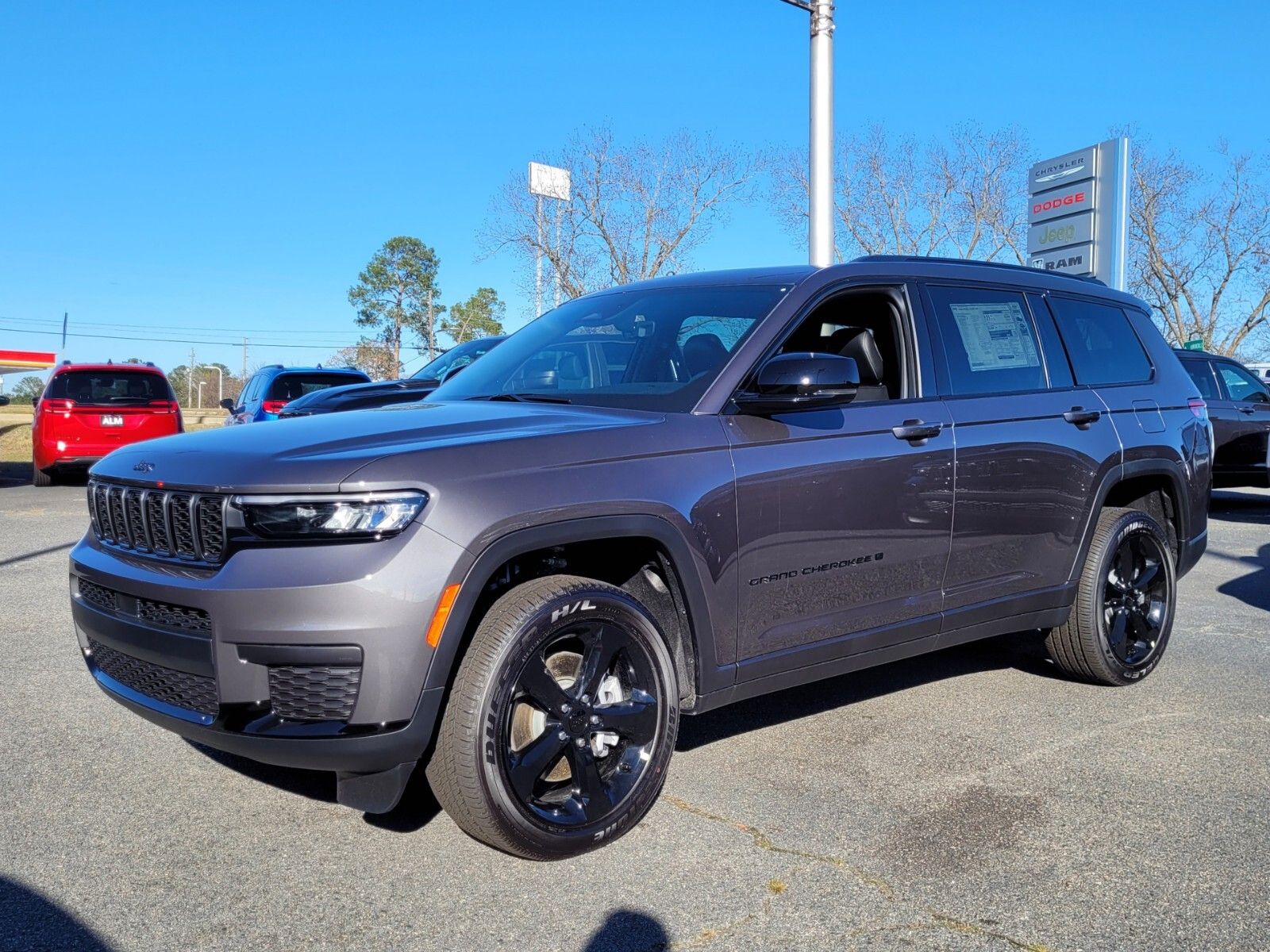 Baltic Gray Metallic Clearcoat 2025 Jeep Grand Cherokee L Altitude X 4WD SUV / Crossover Four-Wheel Drive 8-Speed Automatic